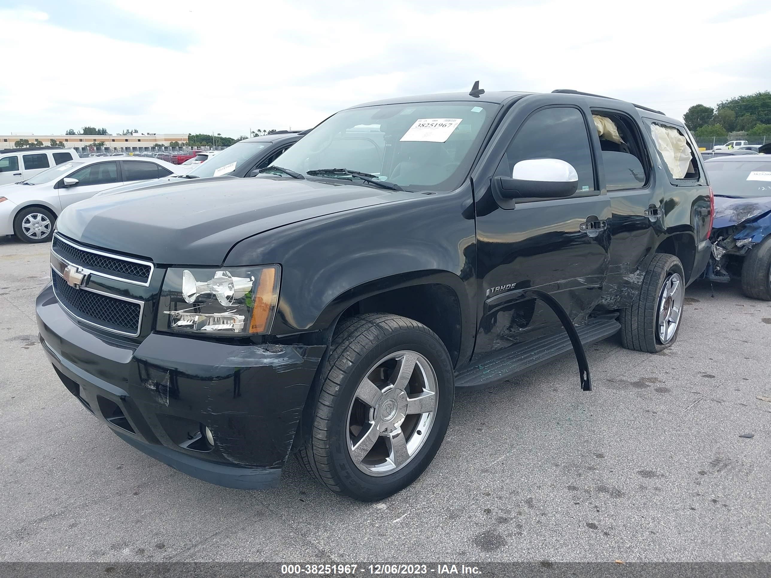 Photo 1 VIN: 1GNFC13C68R187207 - CHEVROLET TAHOE 