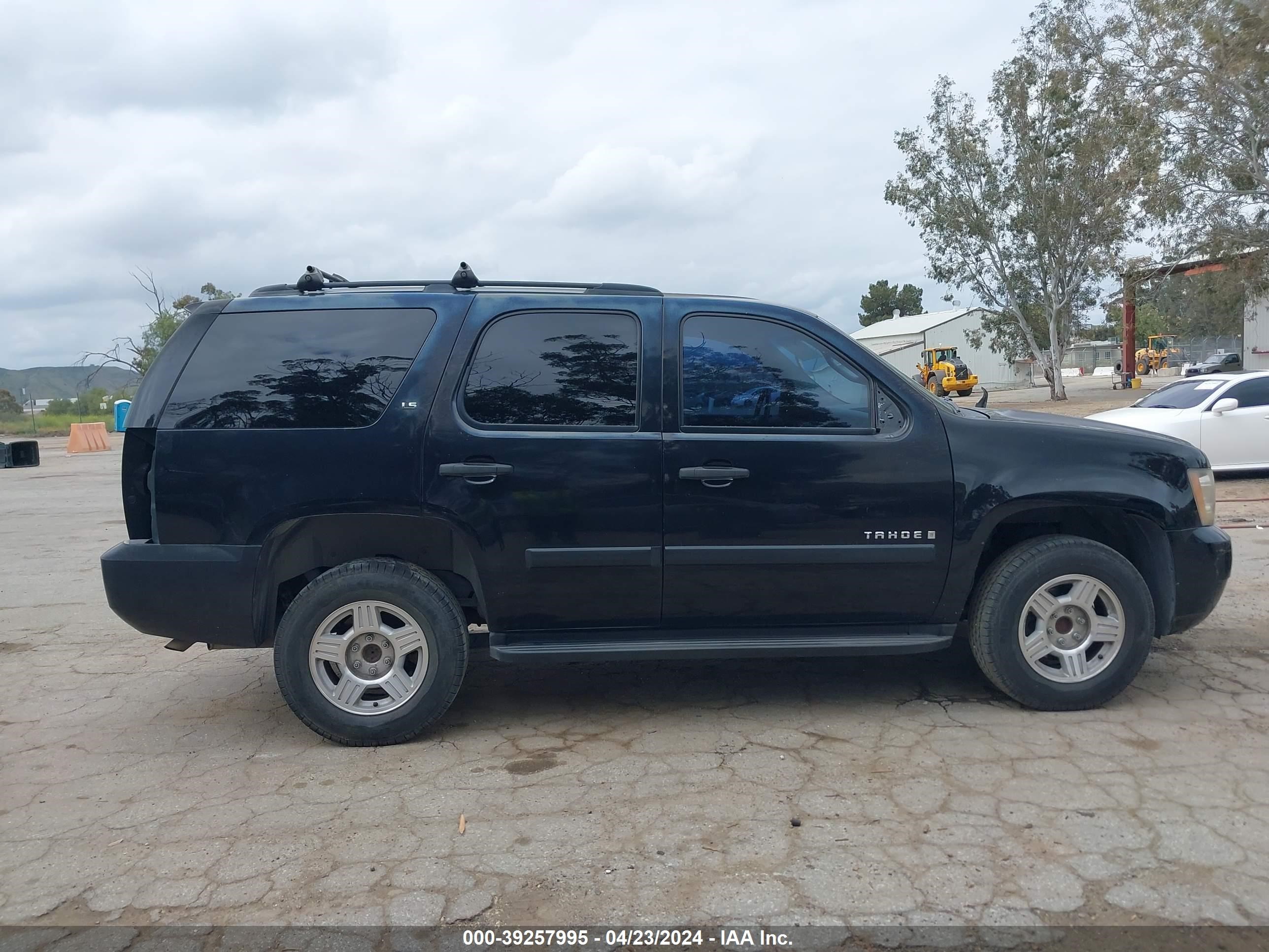 Photo 11 VIN: 1GNFC13C77R362630 - CHEVROLET TAHOE 