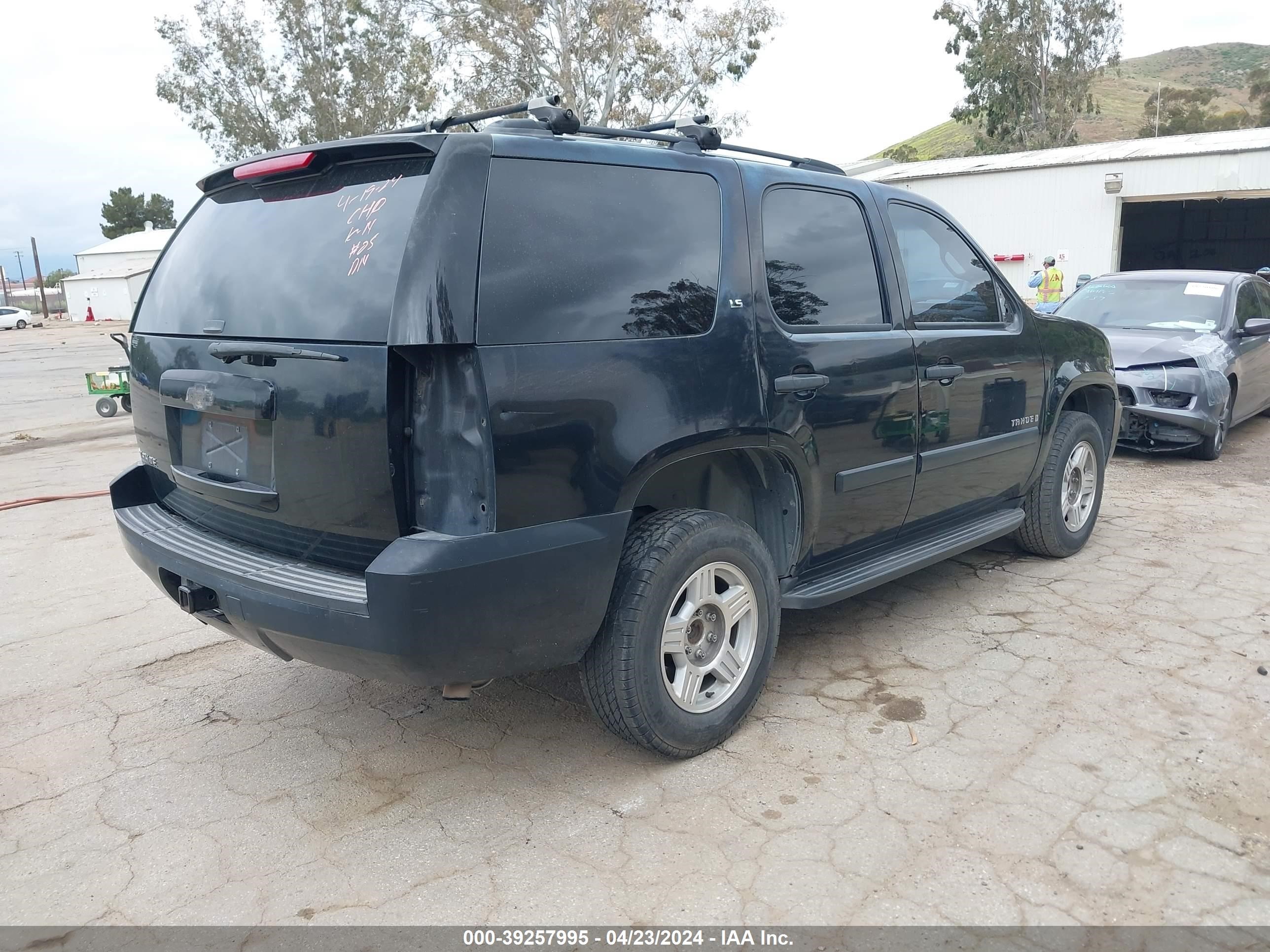 Photo 3 VIN: 1GNFC13C77R362630 - CHEVROLET TAHOE 