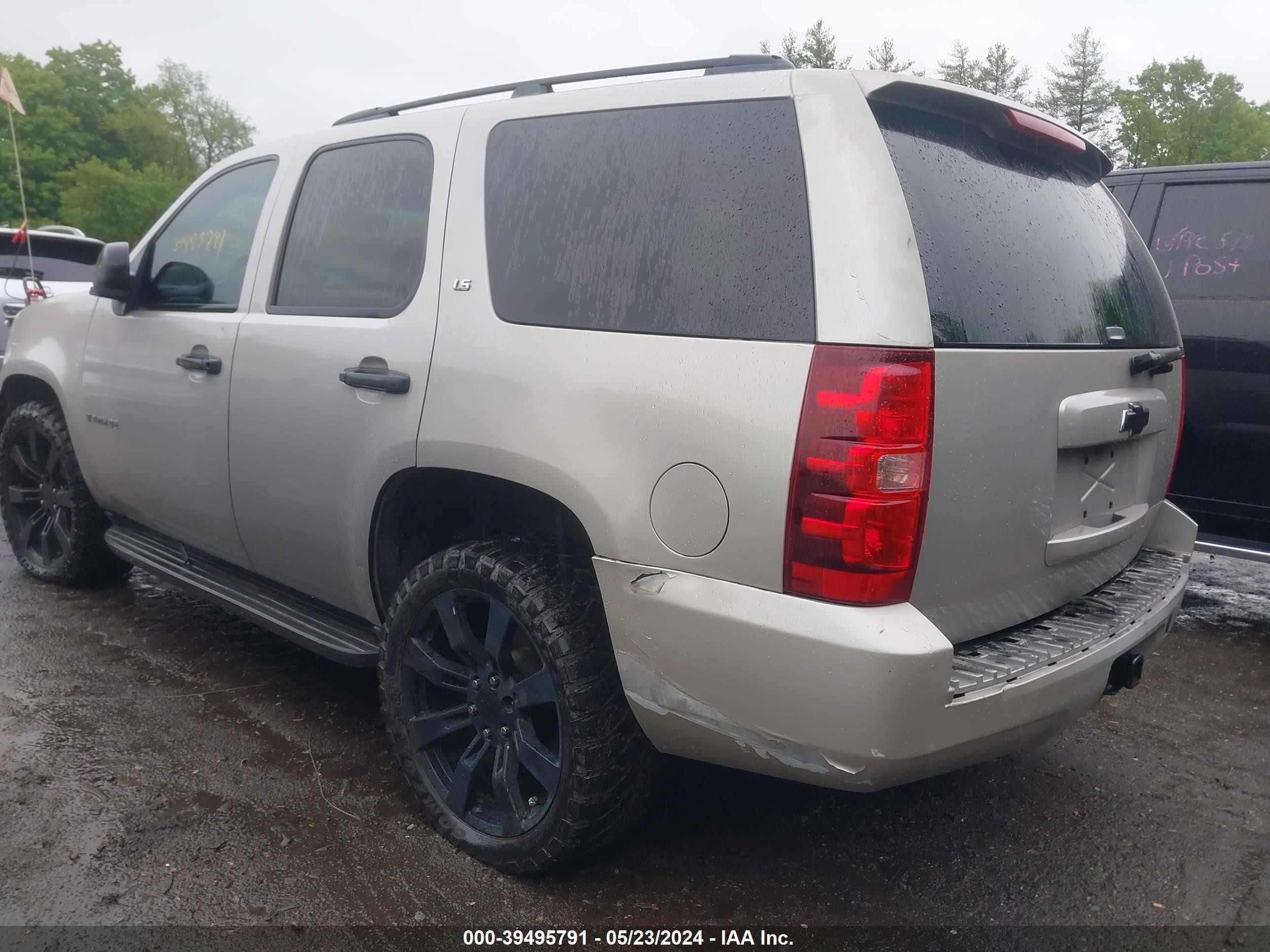 Photo 2 VIN: 1GNFC13C79R220555 - CHEVROLET TAHOE 