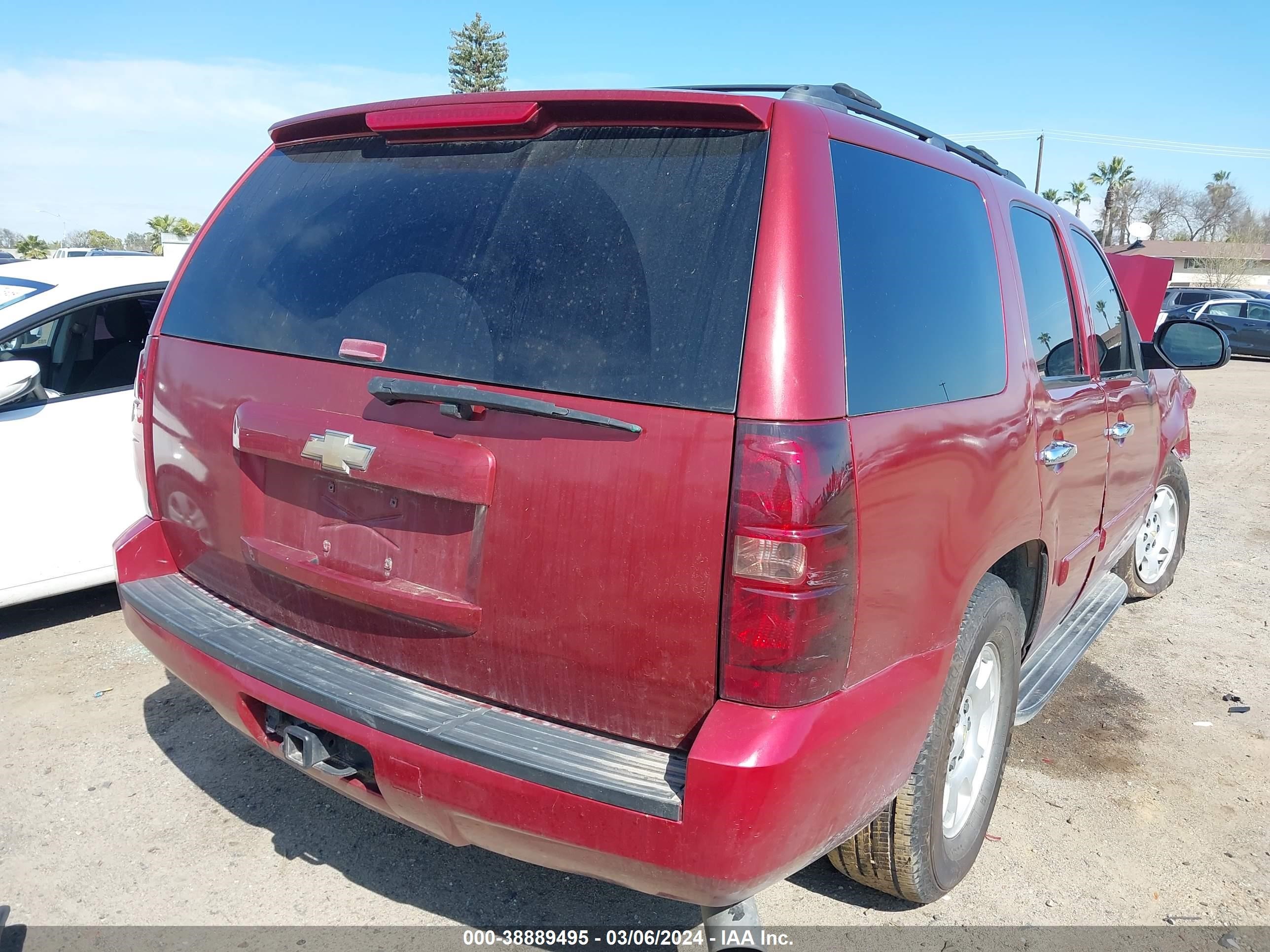 Photo 3 VIN: 1GNFC13C98R171843 - CHEVROLET TAHOE 