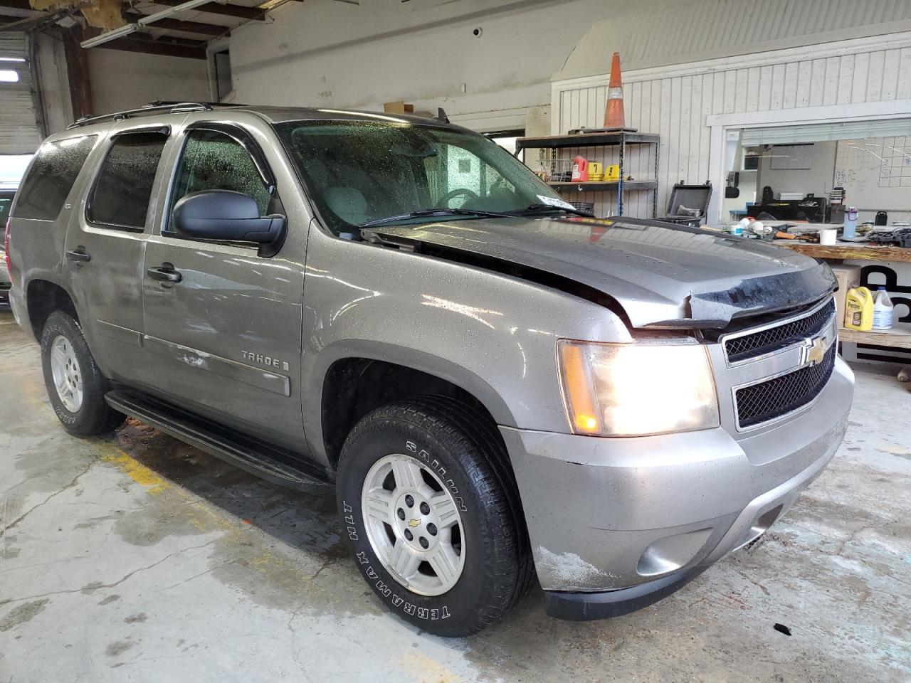 Photo 3 VIN: 1GNFC13CX7J348655 - CHEVROLET TAHOE 