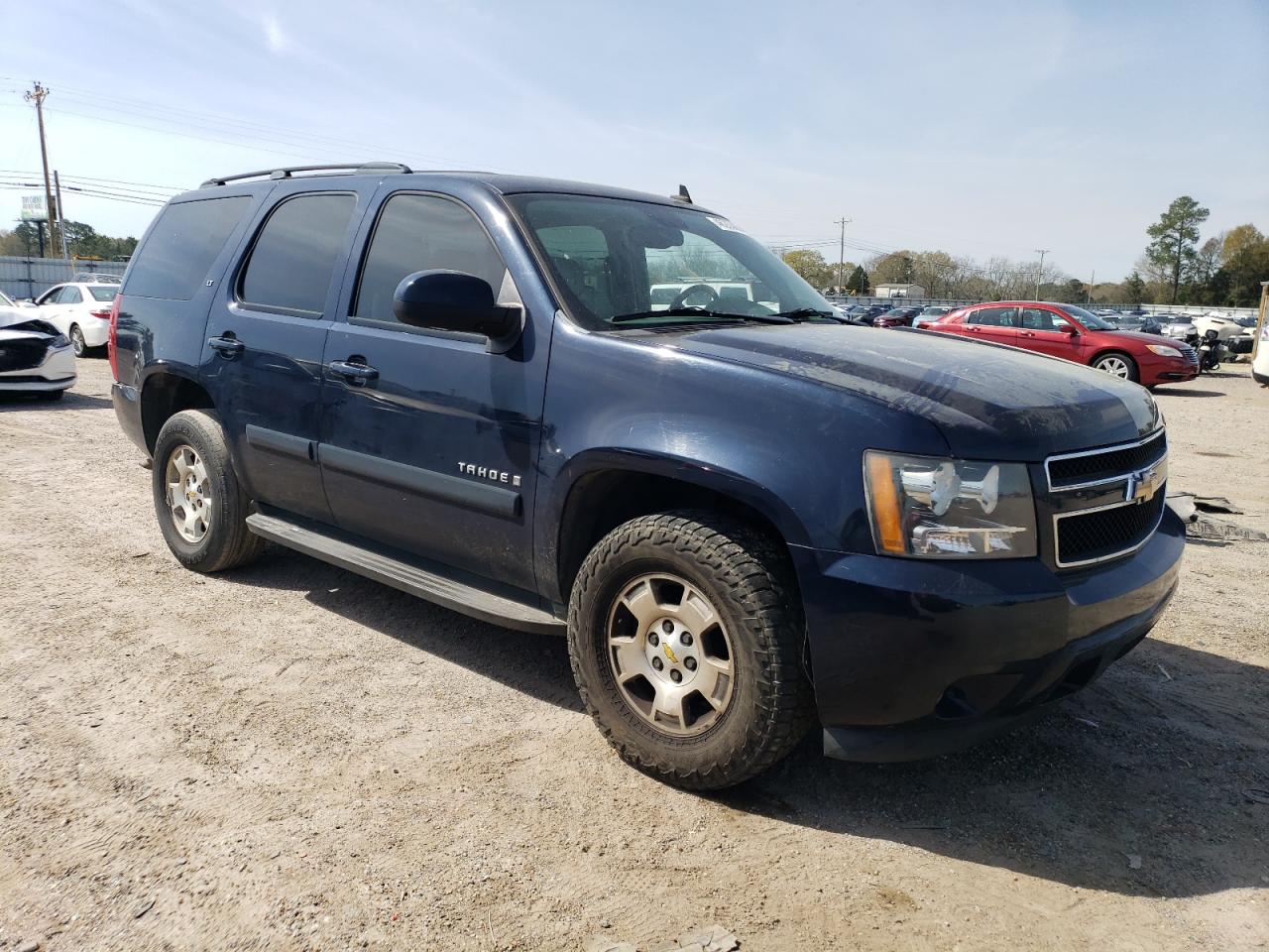 Photo 3 VIN: 1GNFC13J28J228588 - CHEVROLET TAHOE 