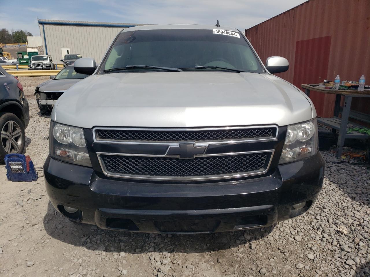 Photo 5 VIN: 1GNFC13J38J137023 - CHEVROLET TAHOE 