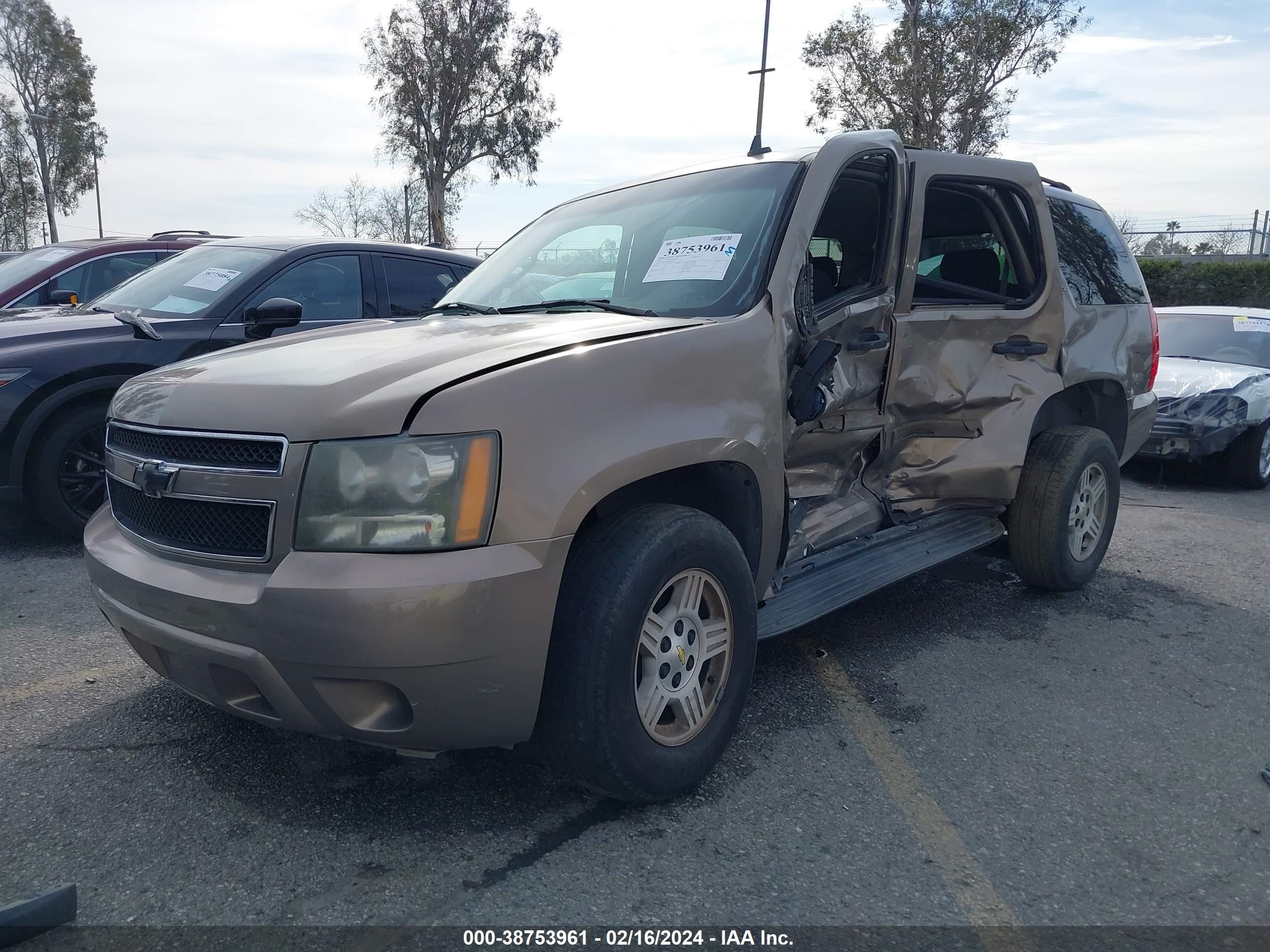 Photo 1 VIN: 1GNFC13J67R227007 - CHEVROLET TAHOE 