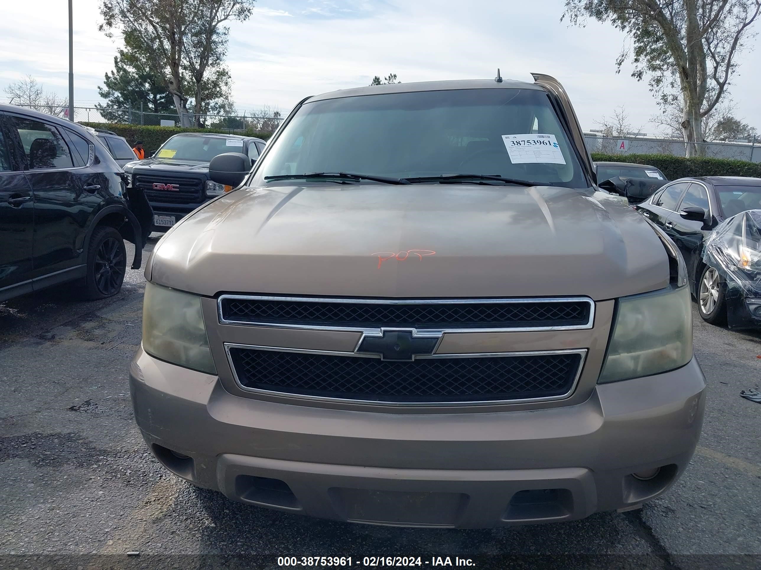 Photo 11 VIN: 1GNFC13J67R227007 - CHEVROLET TAHOE 