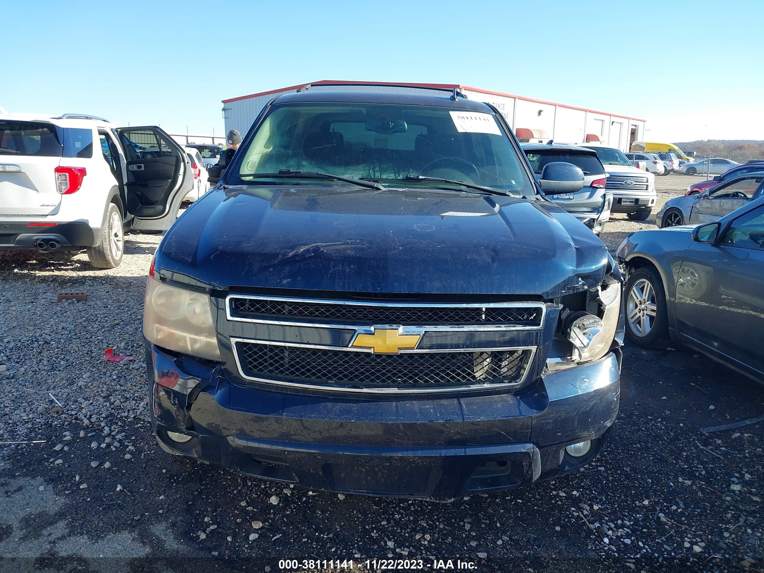 Photo 11 VIN: 1GNFC13J67R240646 - CHEVROLET TAHOE 