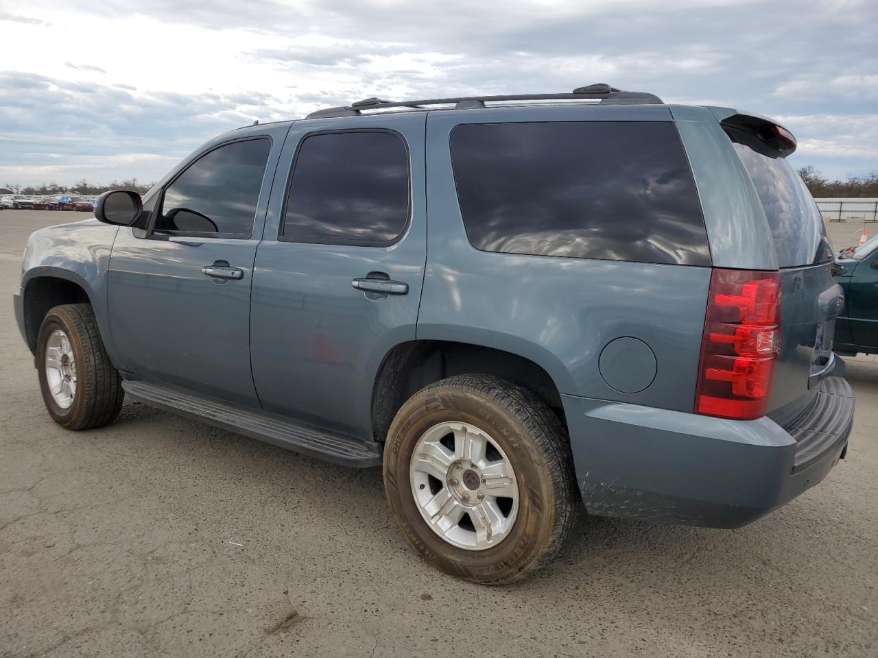 Photo 1 VIN: 1GNFC13J88J213996 - CHEVROLET TAHOE 