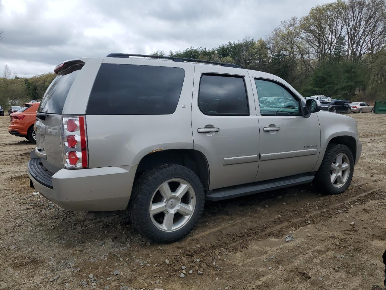 Photo 2 VIN: 1GNFC13J88R192858 - CHEVROLET TAHOE 