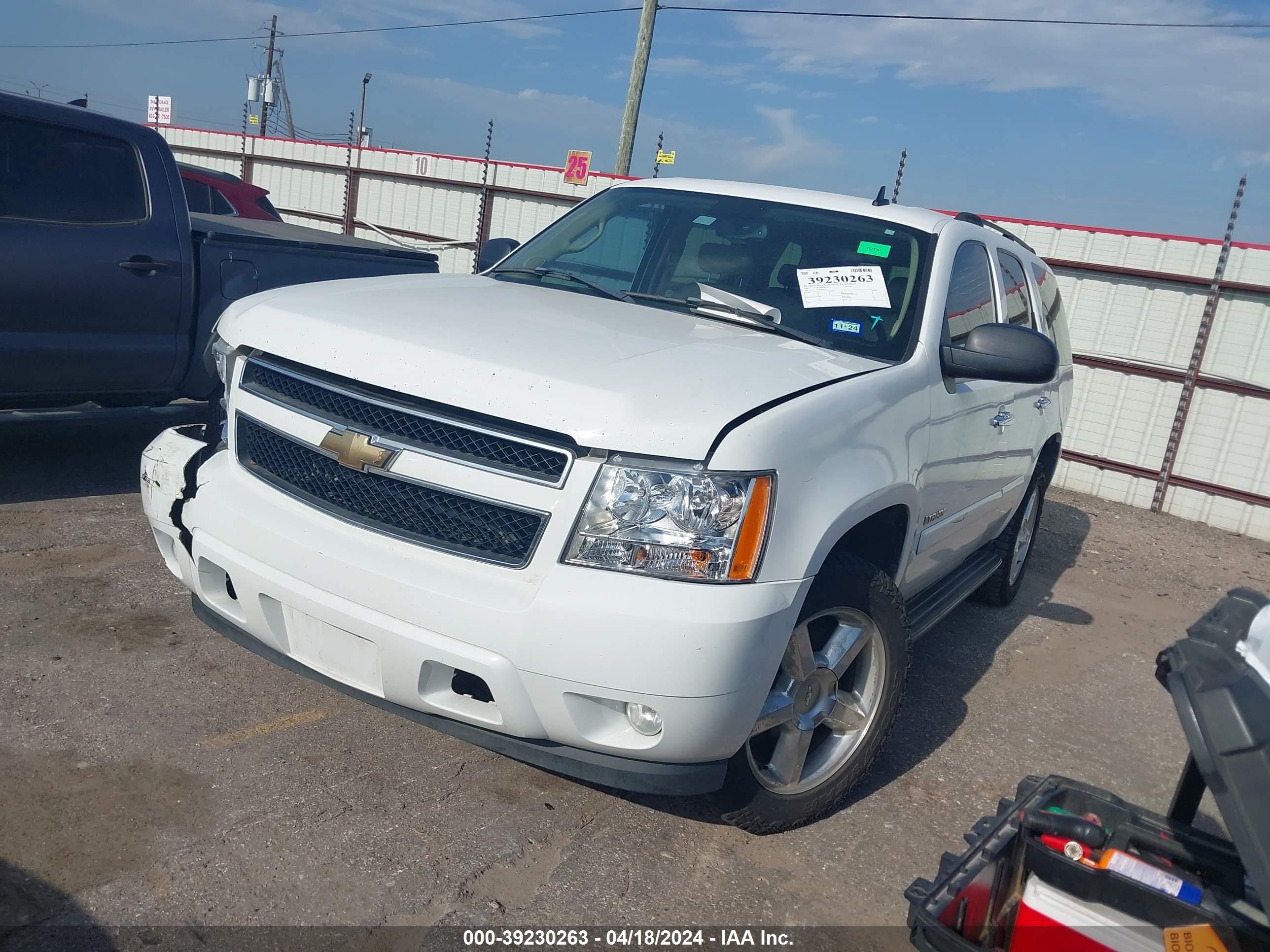 Photo 1 VIN: 1GNFC13J97R110778 - CHEVROLET TAHOE 