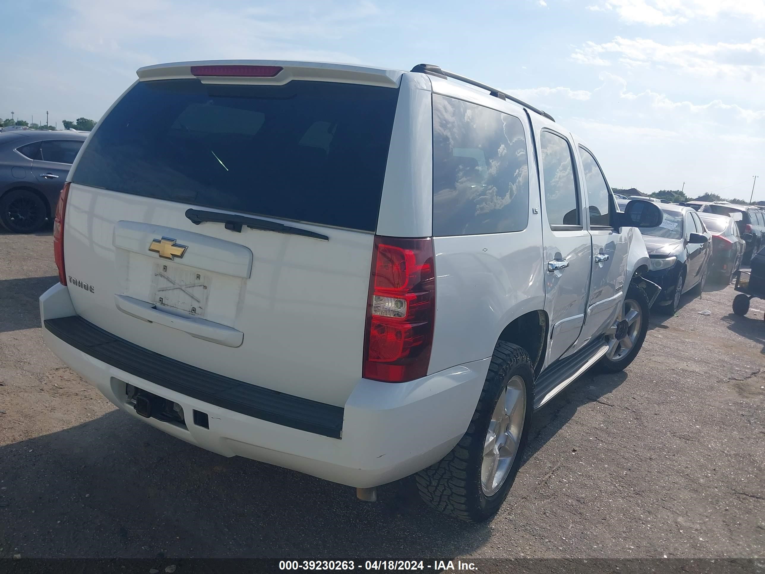 Photo 3 VIN: 1GNFC13J97R110778 - CHEVROLET TAHOE 