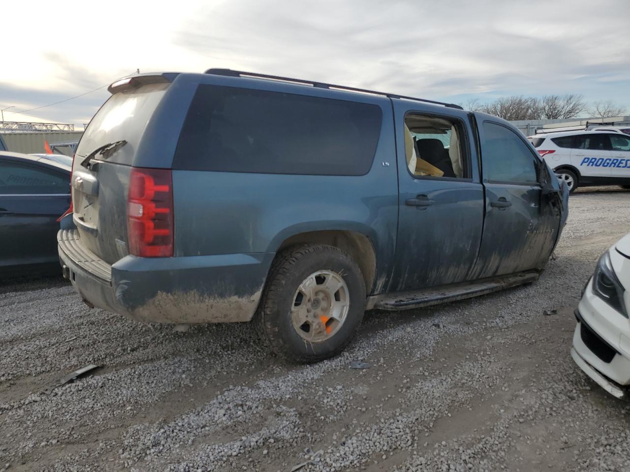 Photo 2 VIN: 1GNFC16029R164980 - CHEVROLET SUBURBAN 