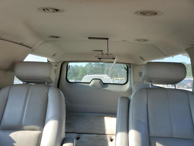 Photo 9 VIN: 1GNFC16088J202984 - CHEVROLET SUBURBAN 