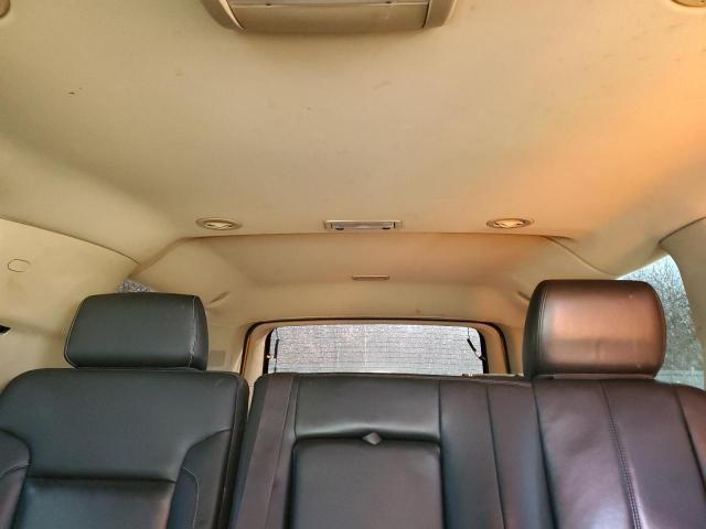 Photo 9 VIN: 1GNFC16J17J219780 - CHEVROLET SUBURBAN 