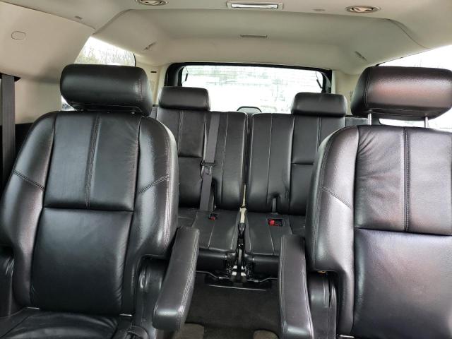 Photo 9 VIN: 1GNFC16J68R216540 - CHEVROLET SUBURBAN 