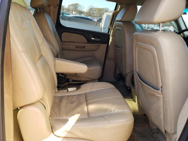 Photo 10 VIN: 1GNFC16J98R219092 - CHEVROLET SUBURBAN 