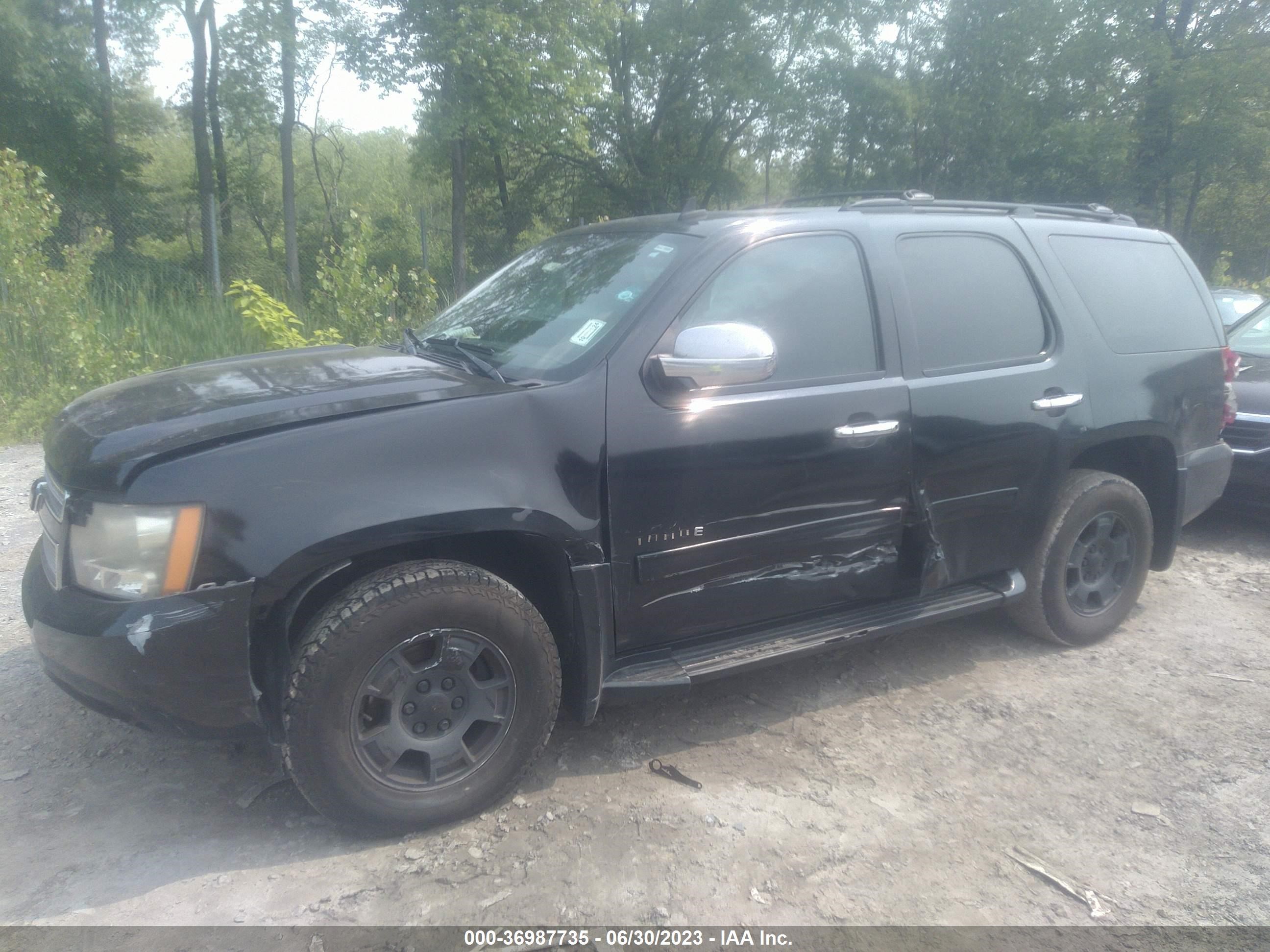 Photo 5 VIN: 1GNFC23029R298950 - CHEVROLET TAHOE 