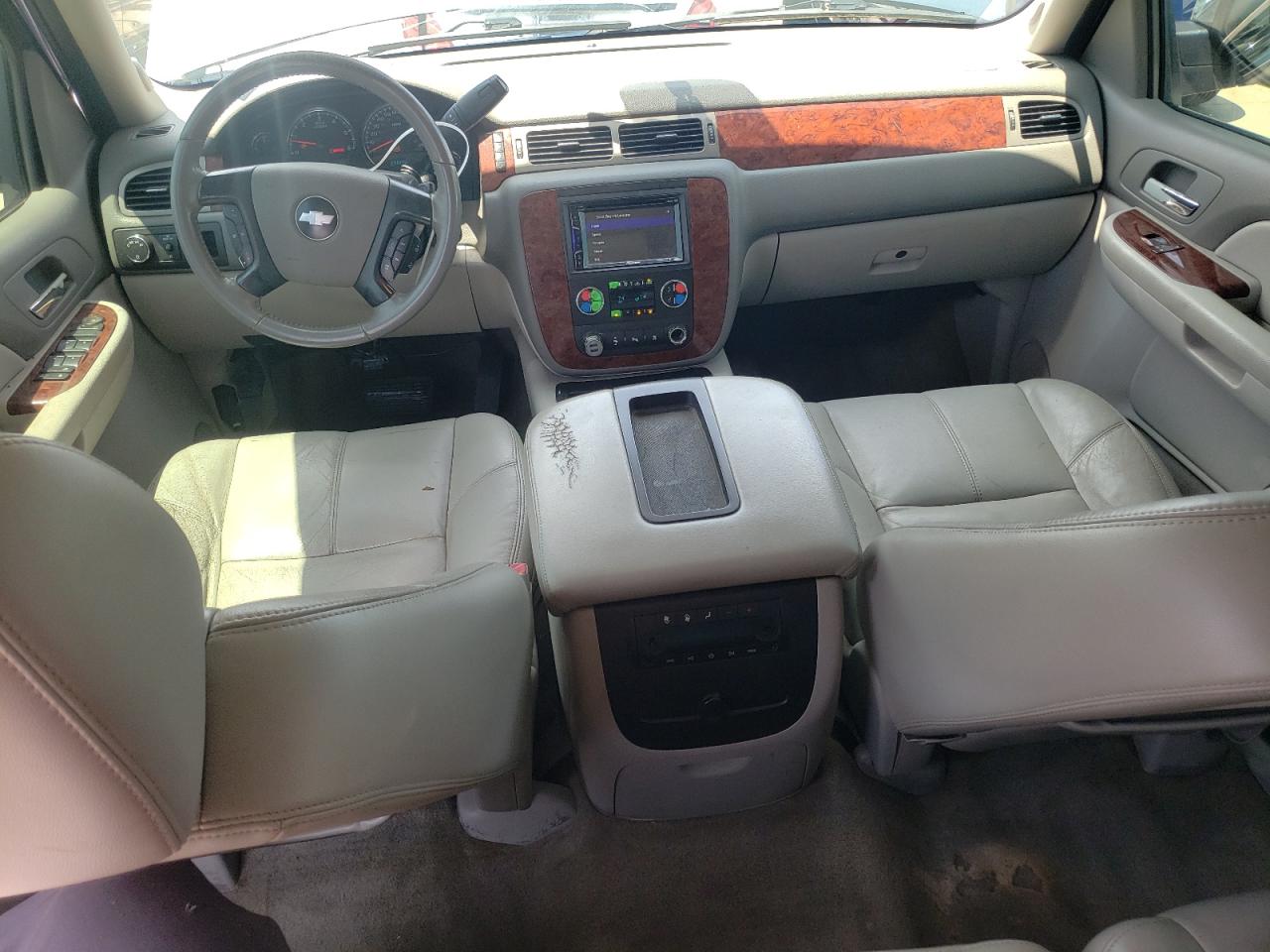 Photo 7 VIN: 1GNFC23049R282913 - CHEVROLET TAHOE 