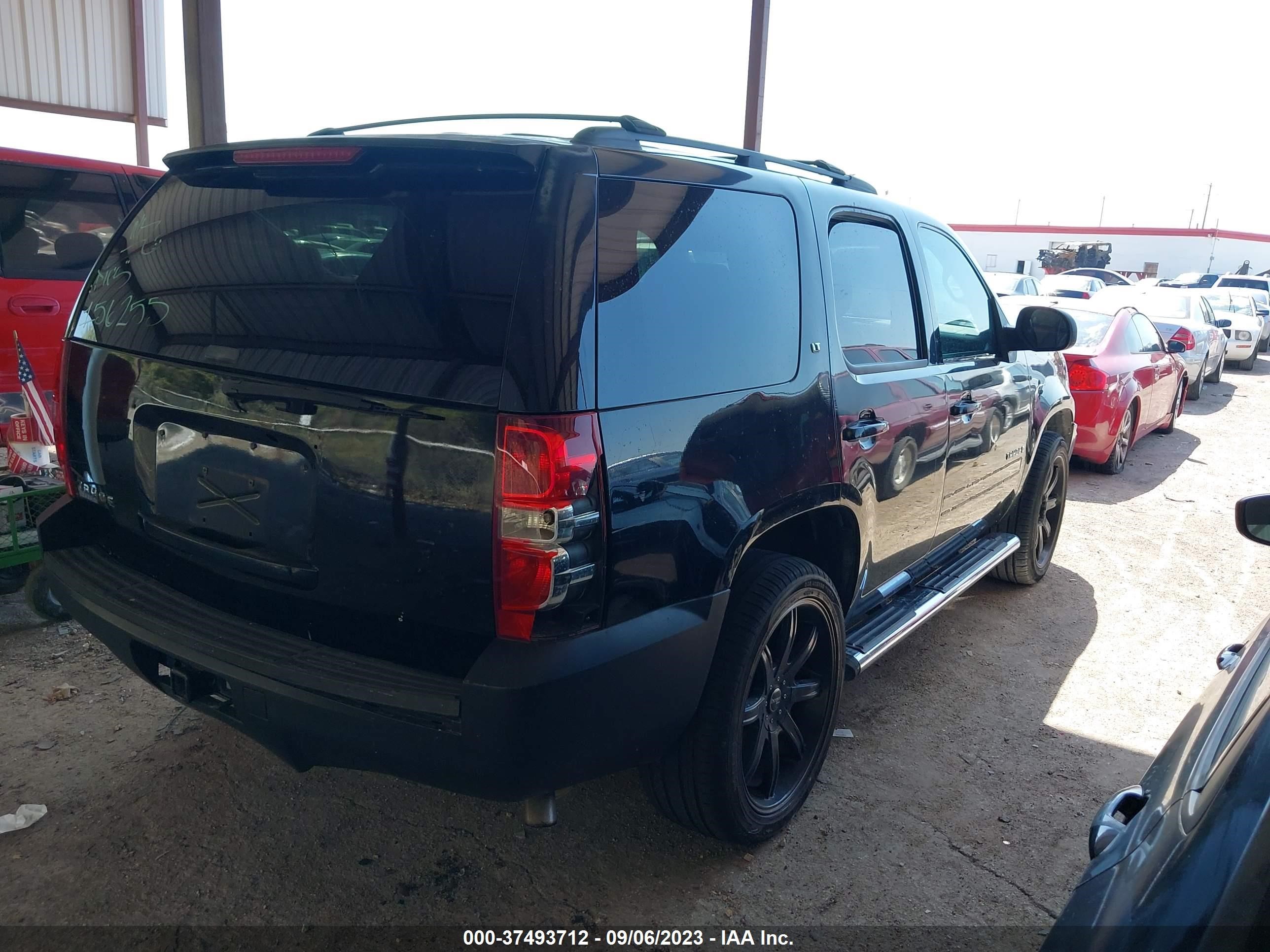 Photo 3 VIN: 1GNFC23099R156255 - CHEVROLET TAHOE 