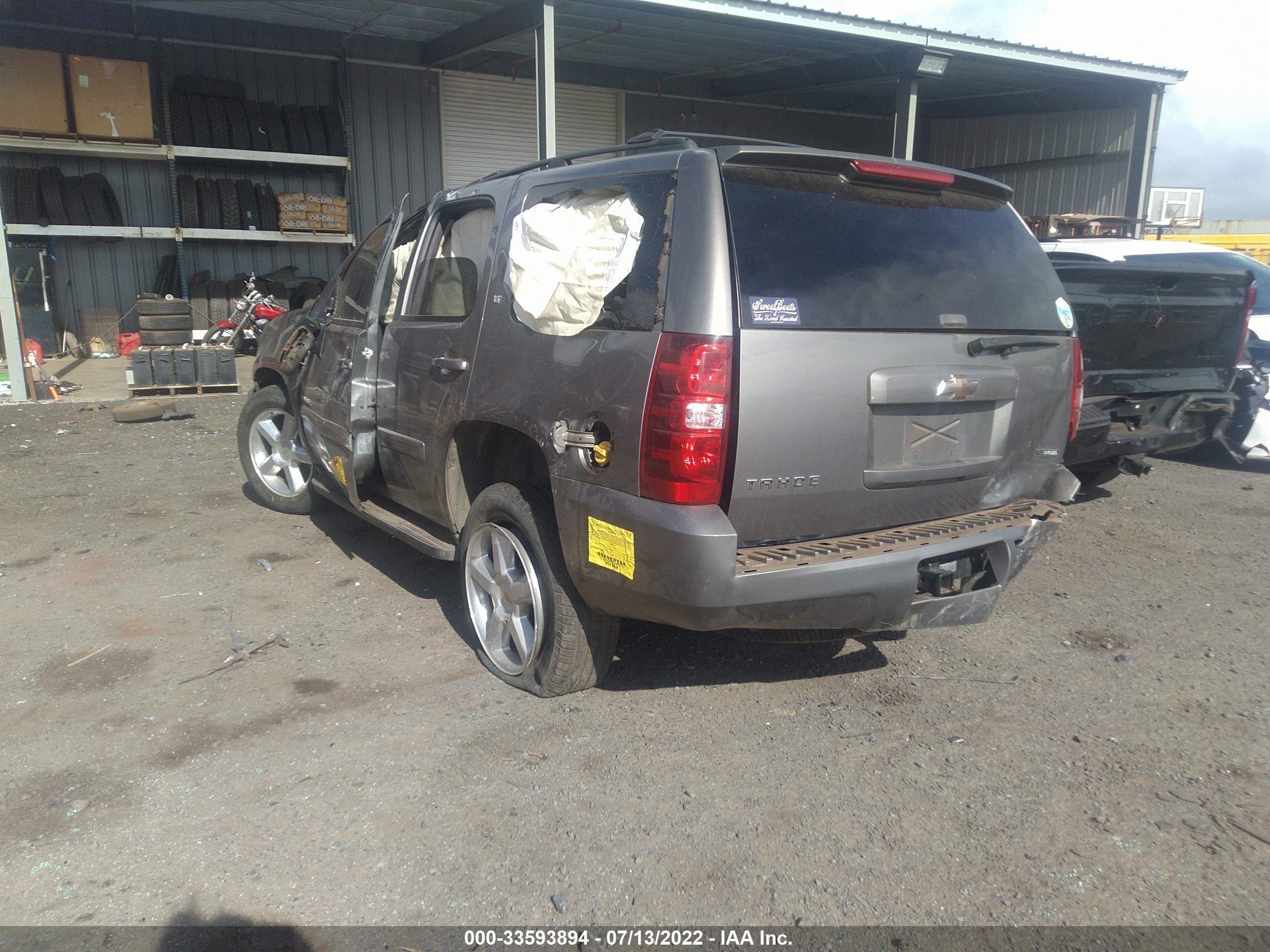 Photo 2 VIN: 1GNFC23099R221458 - CHEVROLET TAHOE 