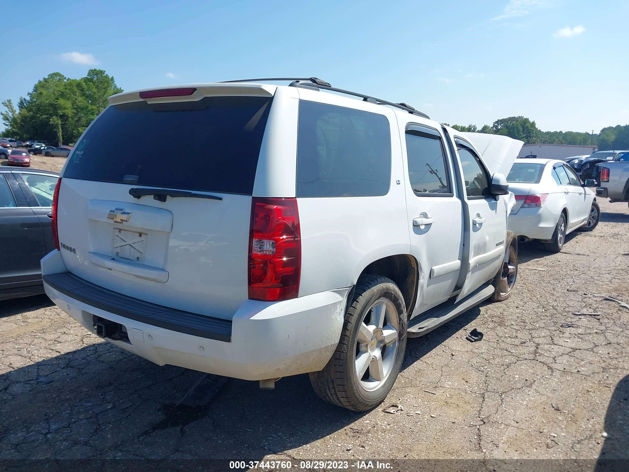 Photo 3 VIN: 1GNFC23J39R148175 - CHEVROLET TAHOE 