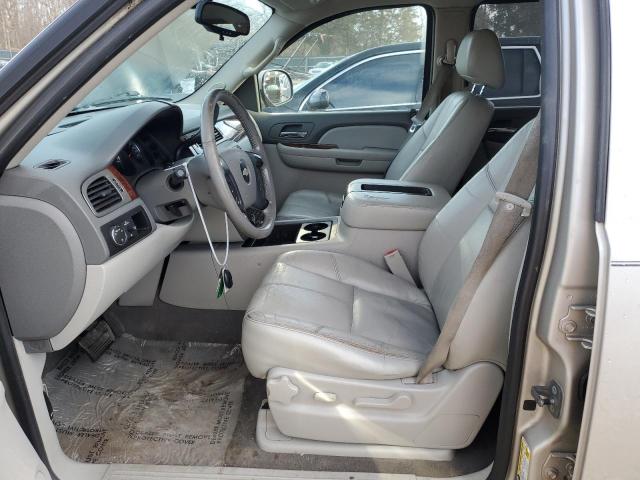 Photo 6 VIN: 1GNFC26079R273358 - CHEVROLET SUBURBAN 