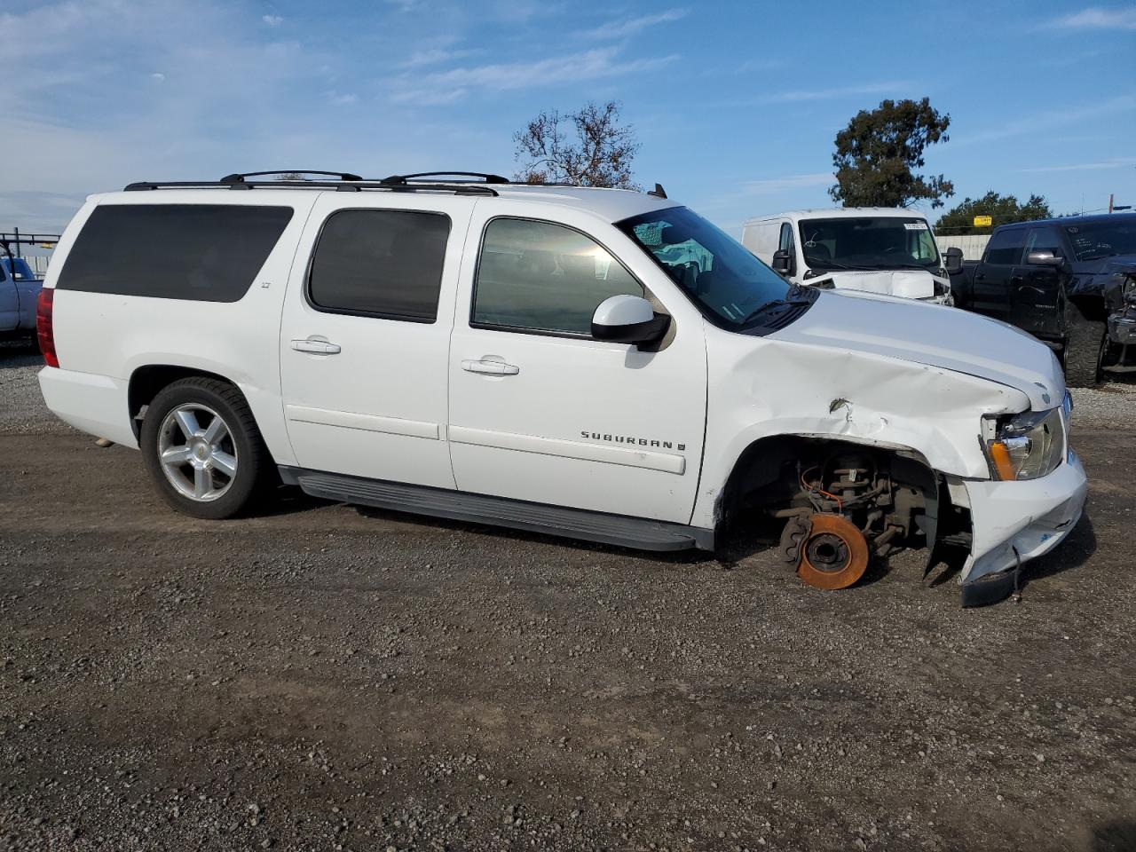 Photo 3 VIN: 1GNFC260X9J122965 - CHEVROLET SUBURBAN 