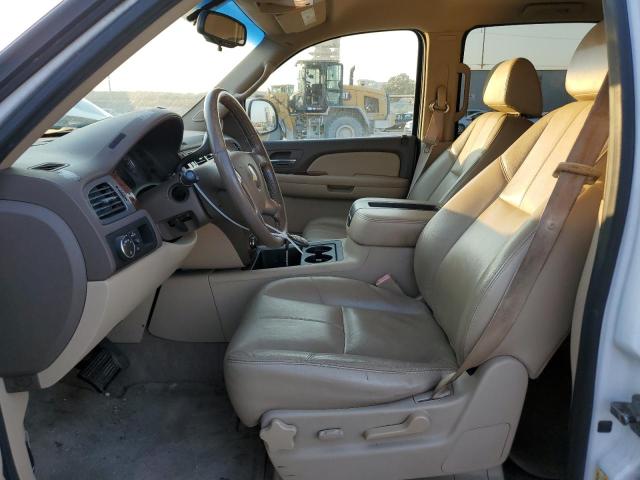 Photo 6 VIN: 1GNFC26J09R147755 - CHEVROLET SUBURBAN C 