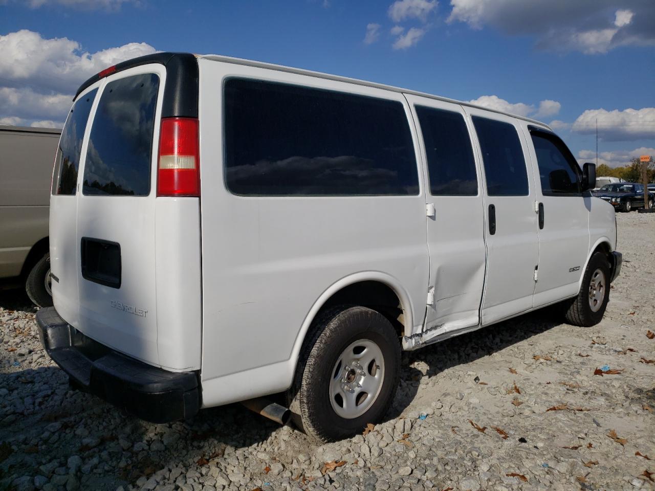 Photo 2 VIN: 1GNFG15T251205908 - CHEVROLET EXPRESS 