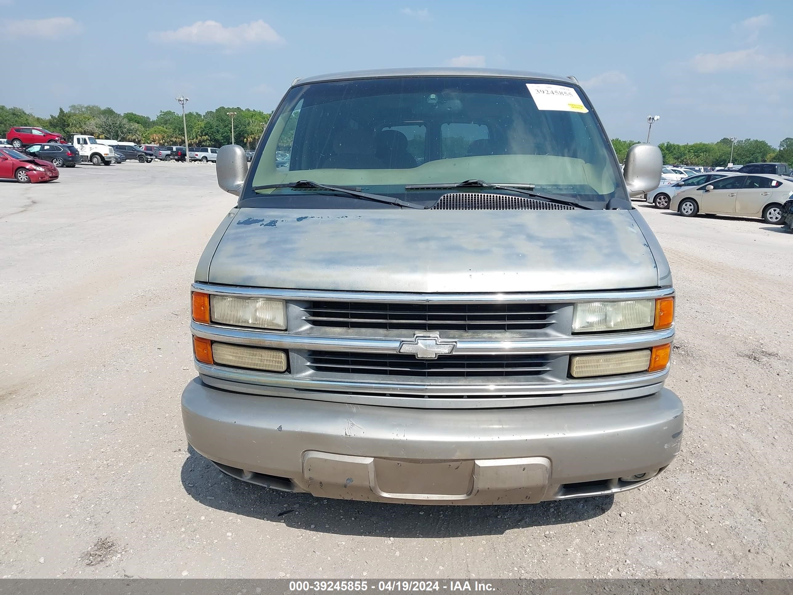 Photo 11 VIN: 1GNFG65R311221384 - CHEVROLET EXPRESS 