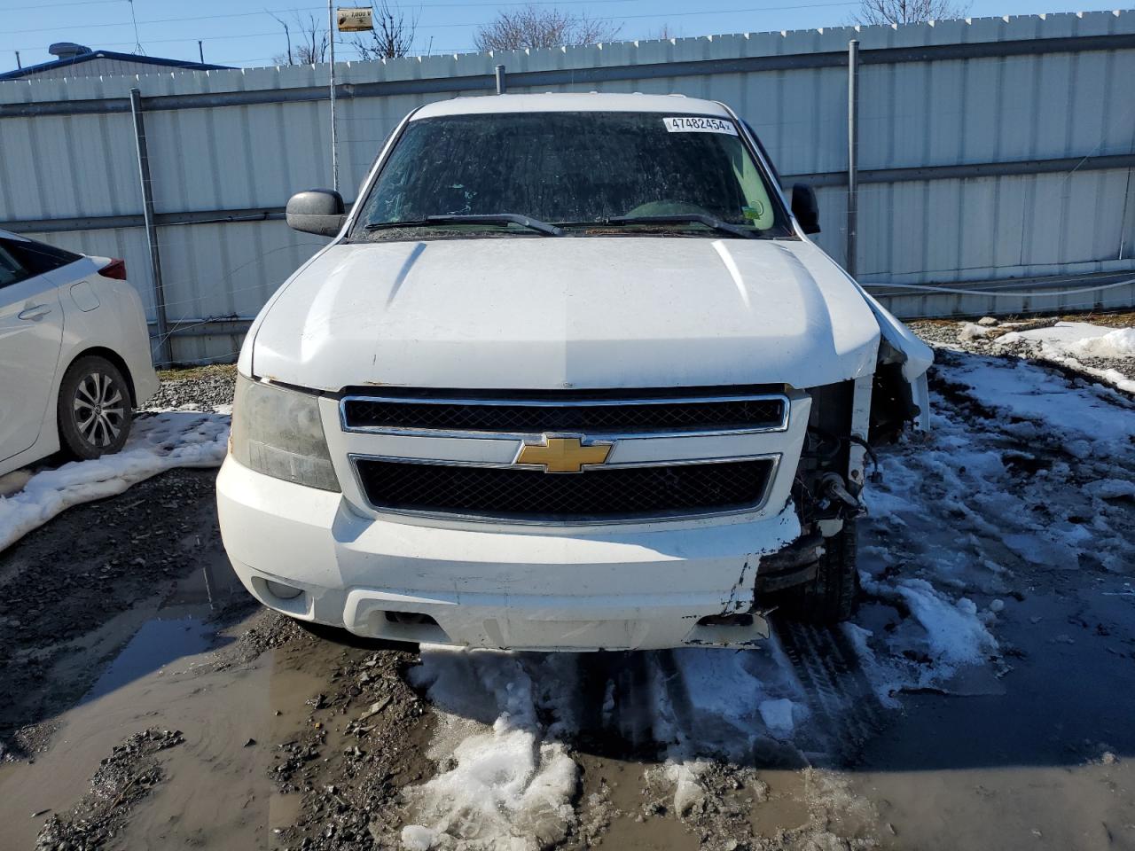 Photo 4 VIN: 1GNFK03039R135568 - CHEVROLET TAHOE 