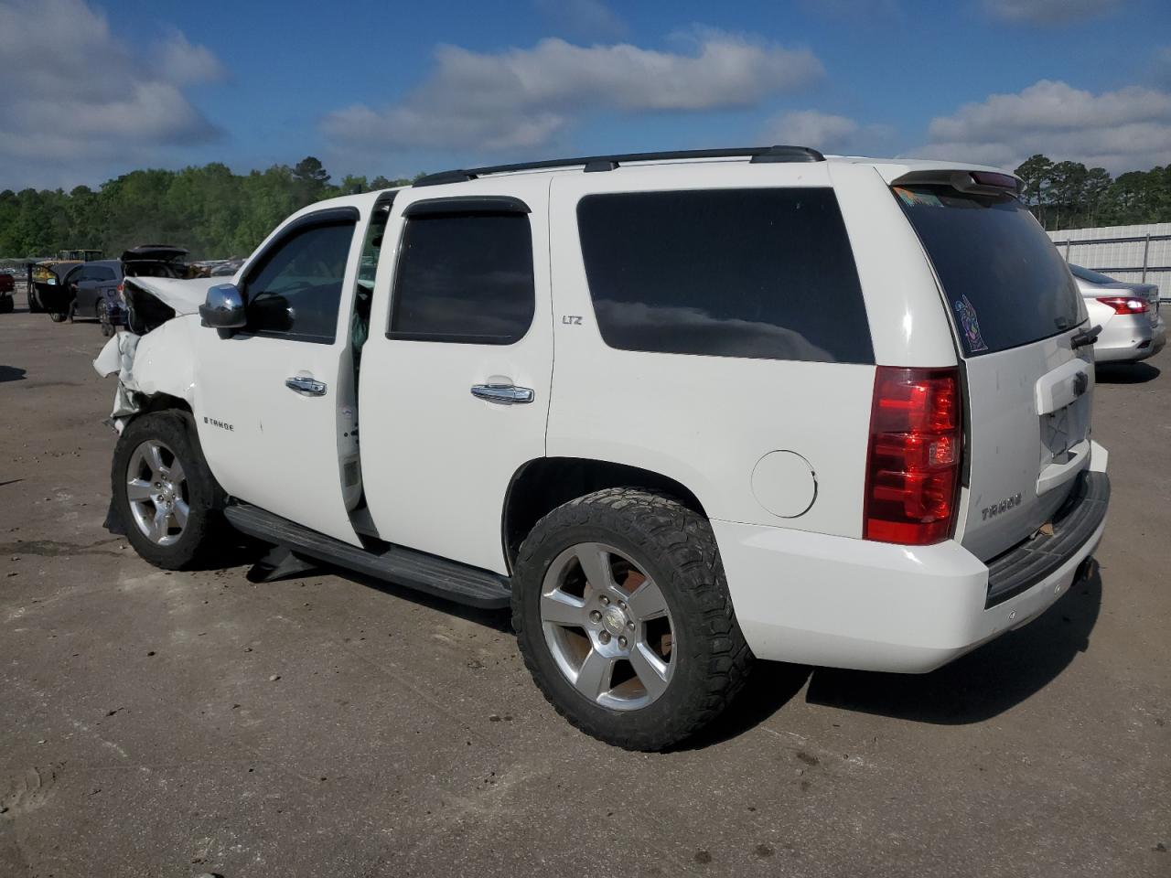 Photo 1 VIN: 1GNFK13008J191339 - CHEVROLET TAHOE 