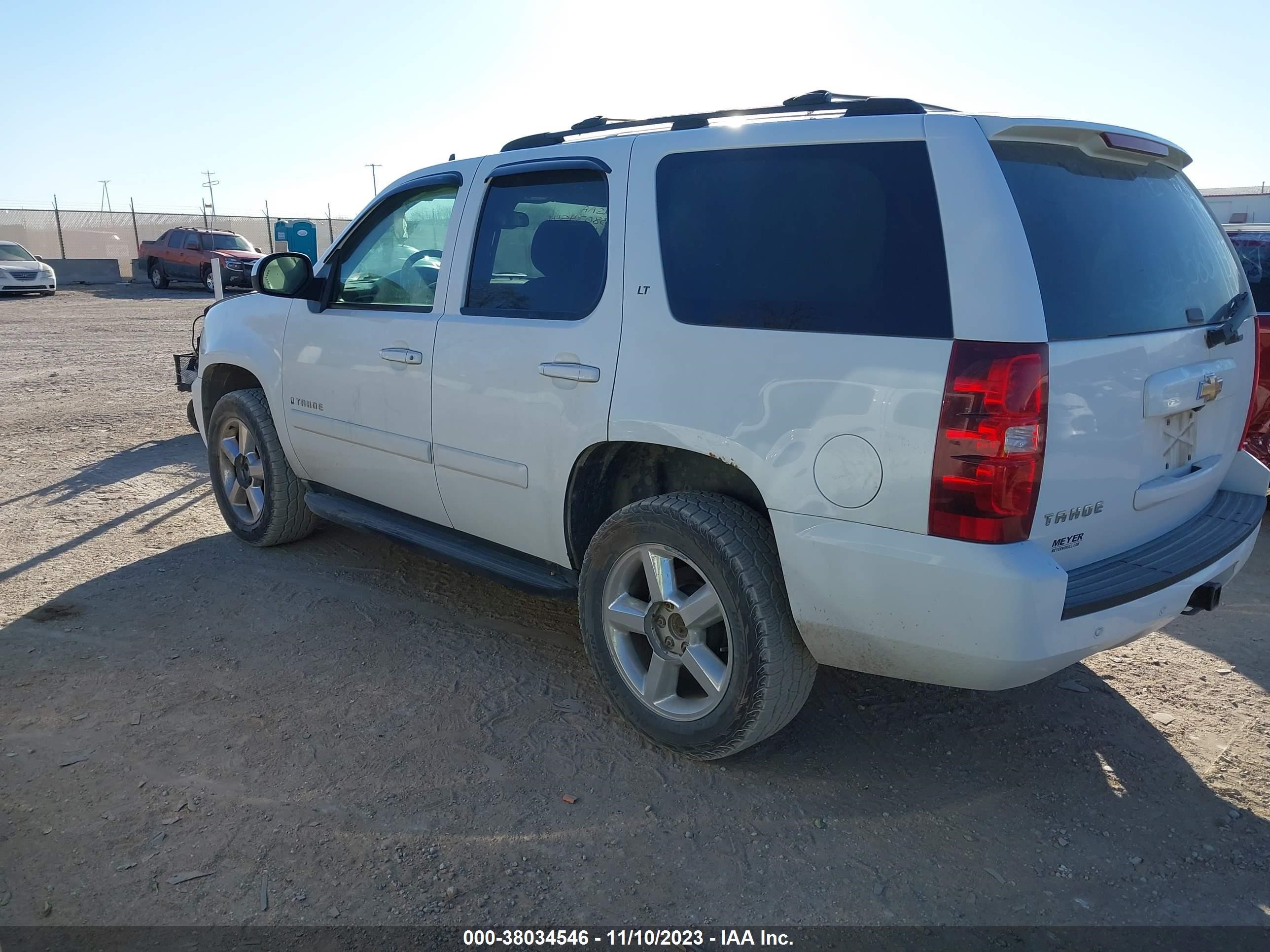 Photo 2 VIN: 1GNFK13017J124862 - CHEVROLET TAHOE 