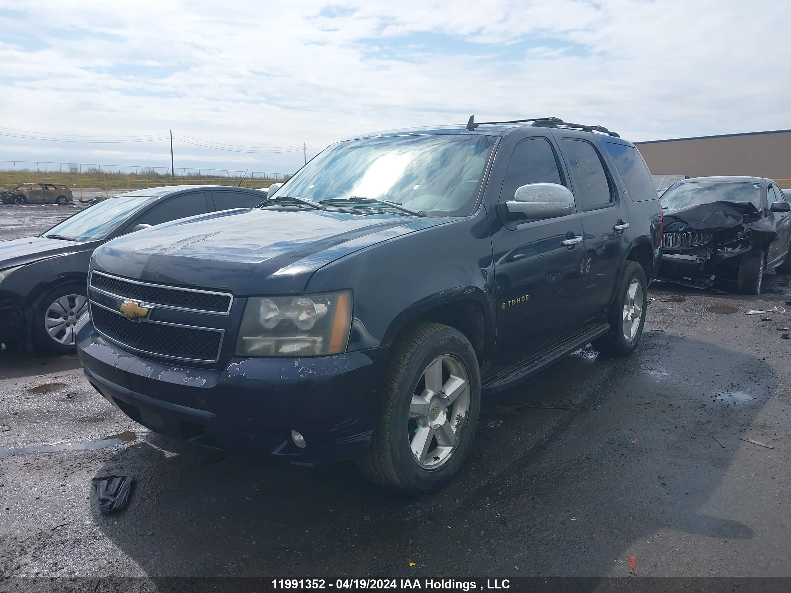 Photo 1 VIN: 1GNFK13027J142349 - CHEVROLET TAHOE 