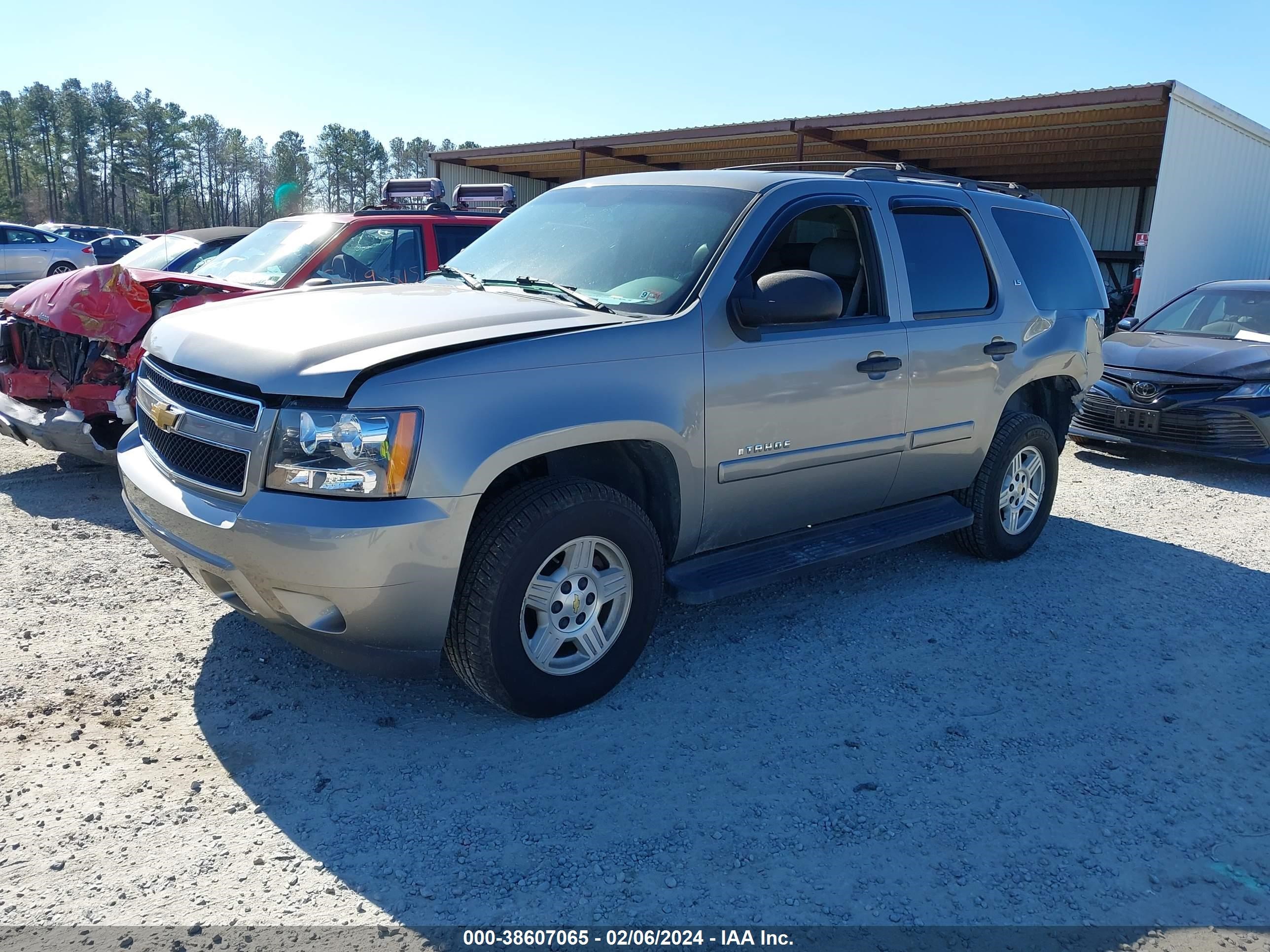 Photo 1 VIN: 1GNFK13027J308630 - CHEVROLET TAHOE 