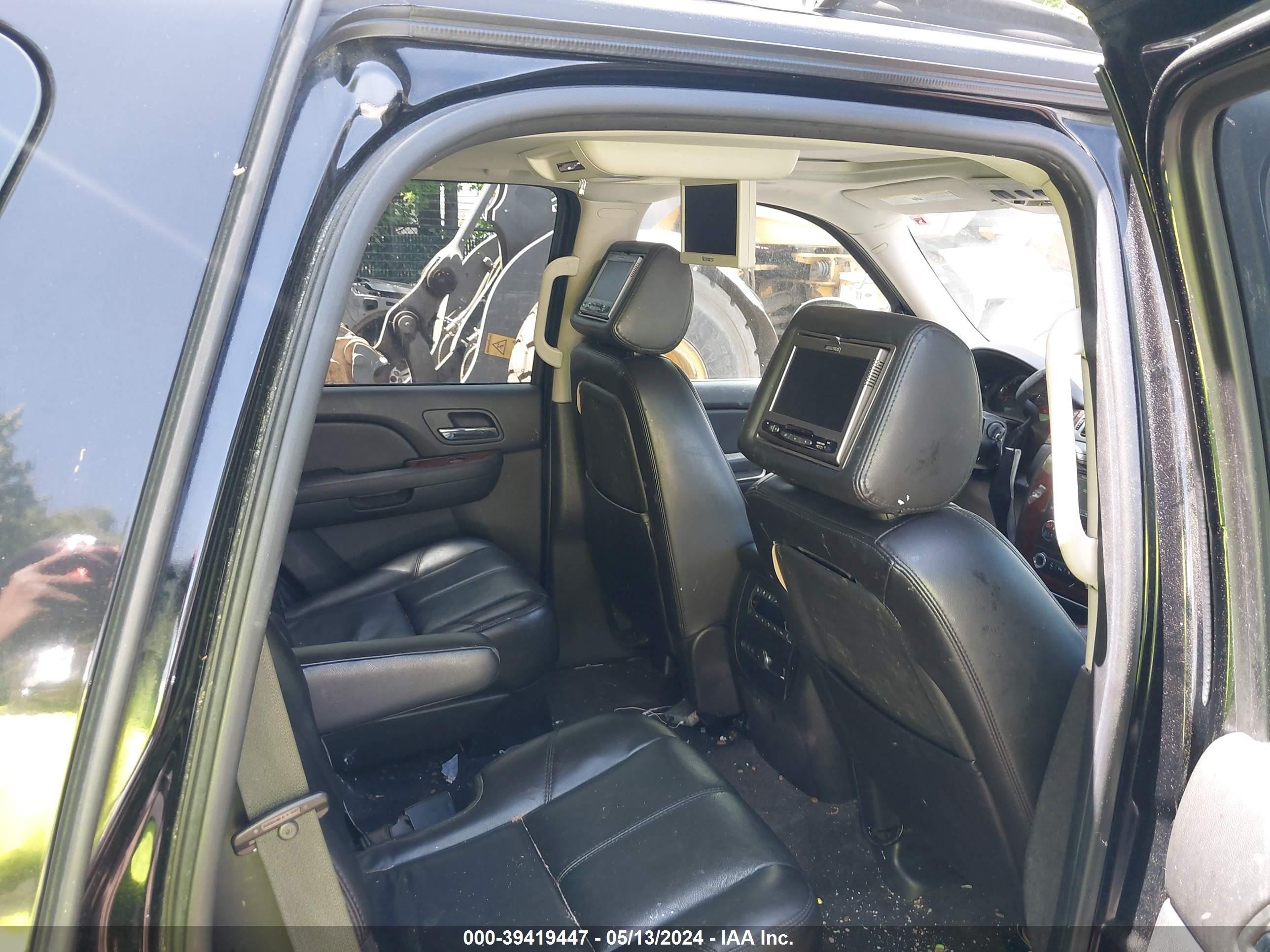 Photo 7 VIN: 1GNFK13027R298618 - CHEVROLET TAHOE 