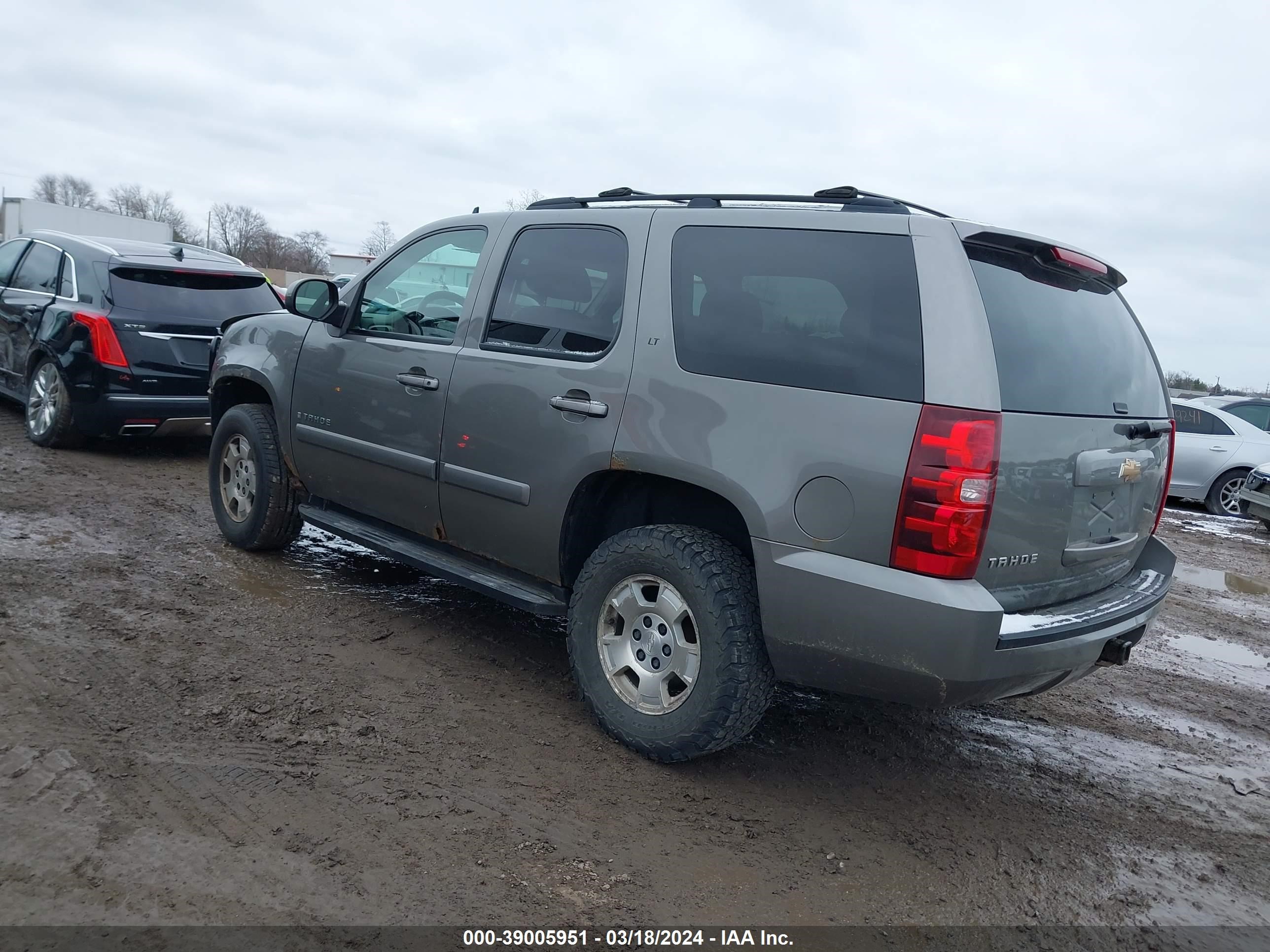 Photo 2 VIN: 1GNFK13037J314534 - CHEVROLET TAHOE 