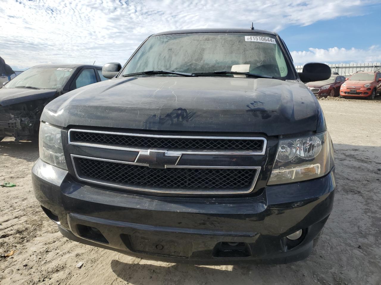 Photo 4 VIN: 1GNFK13037R140563 - CHEVROLET TAHOE 