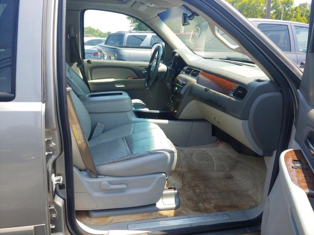 Photo 4 VIN: 1GNFK13037R156861 - CHEVROLET TAHOE 