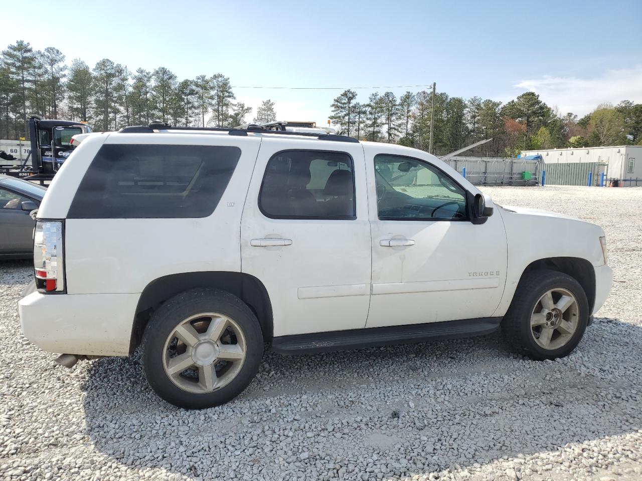 Photo 2 VIN: 1GNFK13038J102170 - CHEVROLET TAHOE 