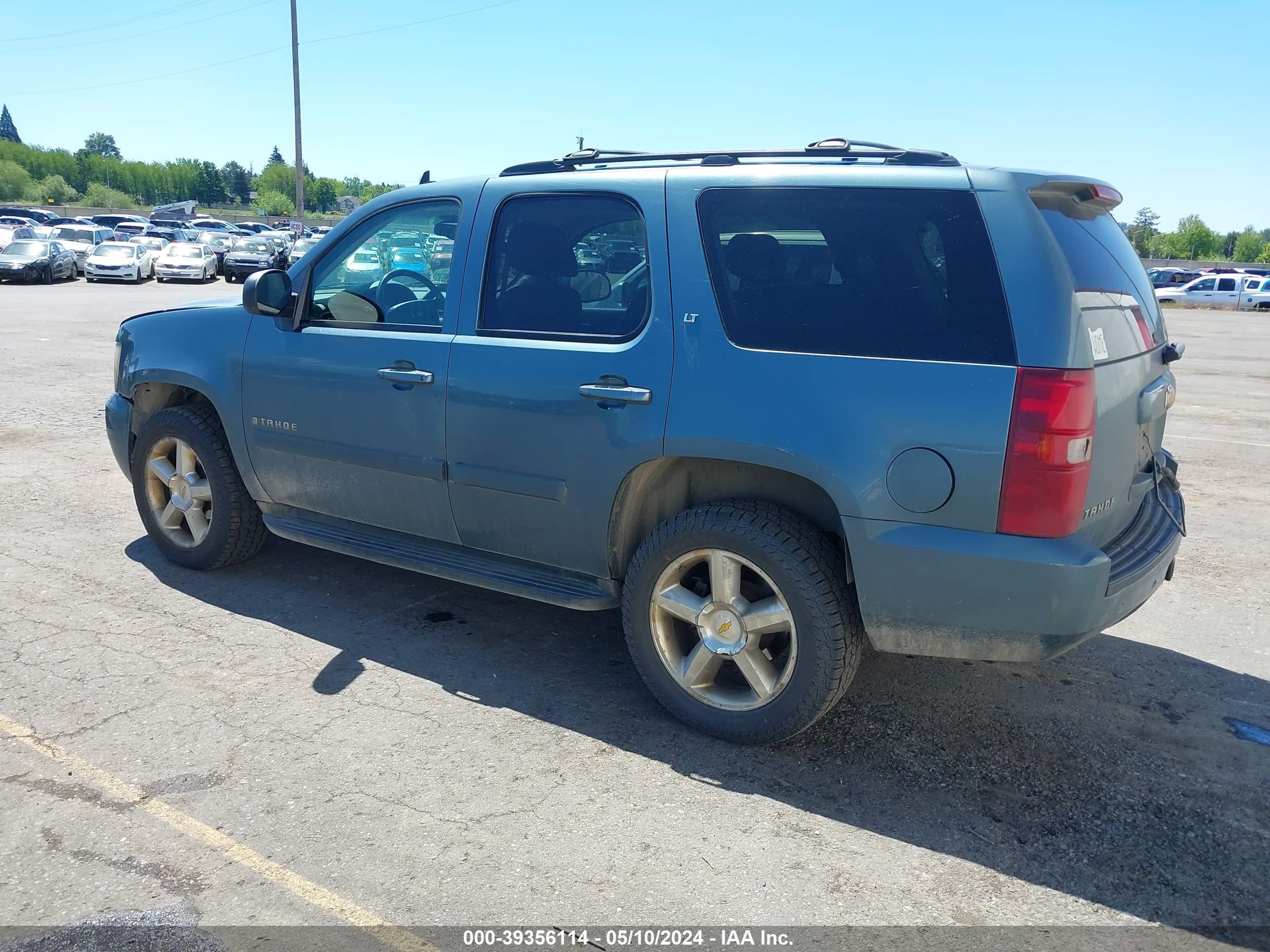 Photo 2 VIN: 1GNFK13038R104678 - CHEVROLET TAHOE 