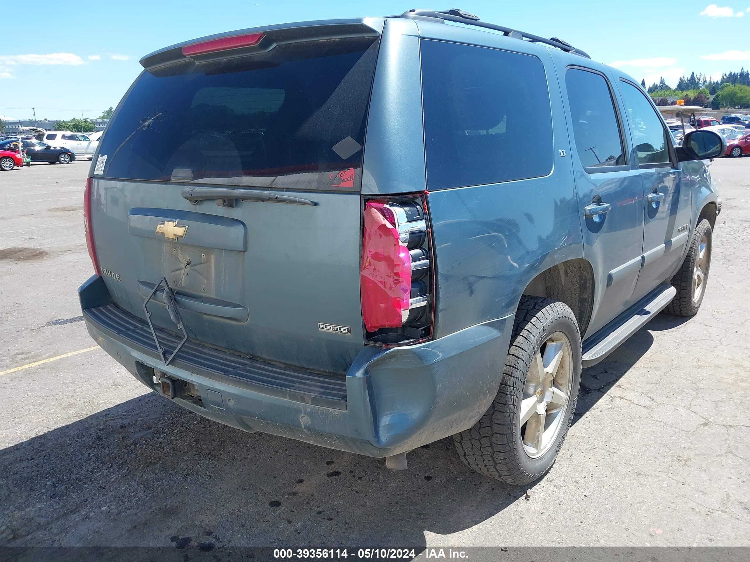 Photo 5 VIN: 1GNFK13038R104678 - CHEVROLET TAHOE 