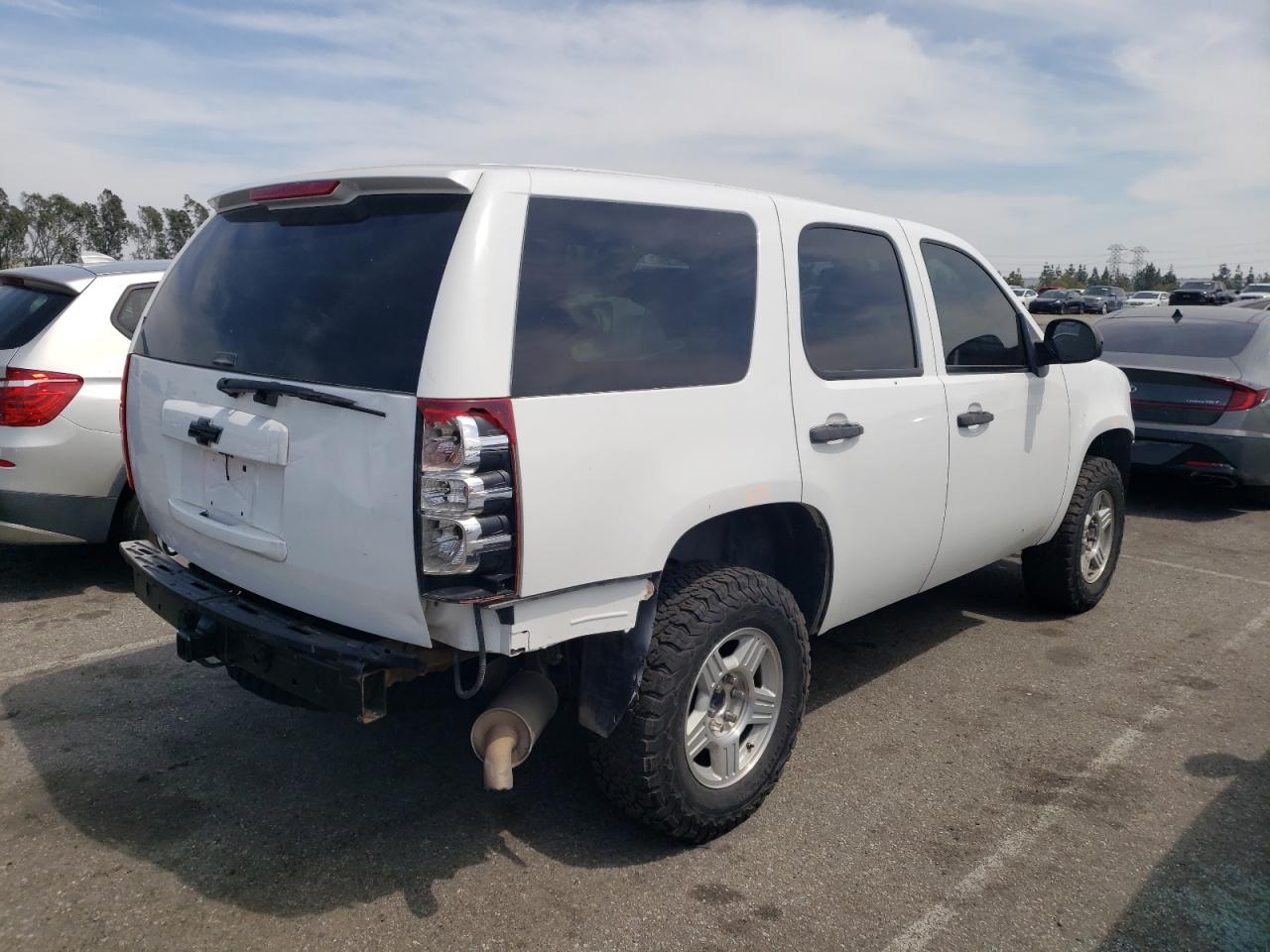 Photo 2 VIN: 1GNFK13038R269176 - CHEVROLET TAHOE 