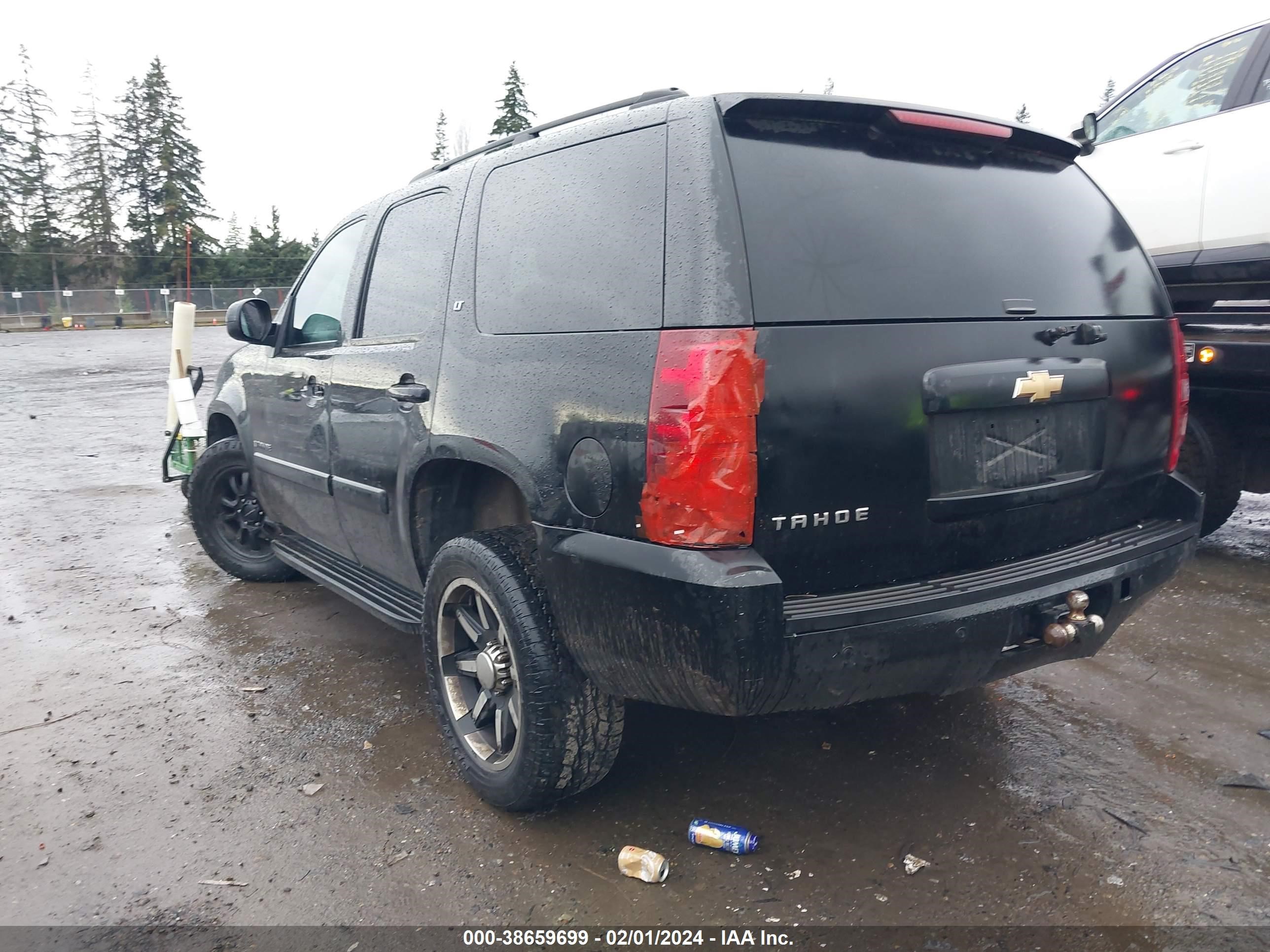 Photo 2 VIN: 1GNFK13047R198200 - CHEVROLET TAHOE 