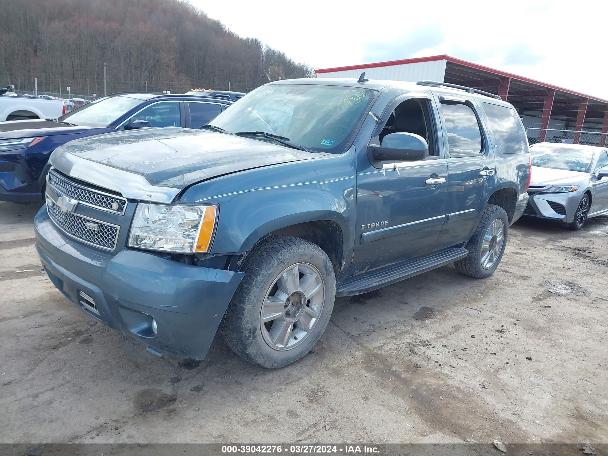 Photo 1 VIN: 1GNFK13048J198729 - CHEVROLET TAHOE 