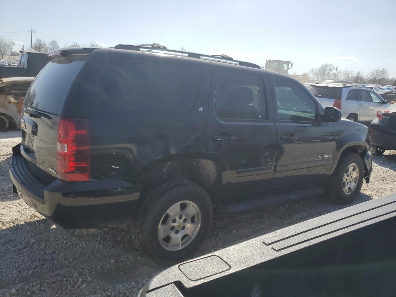 Photo 2 VIN: 1GNFK13058J182118 - CHEVROLET TAHOE 