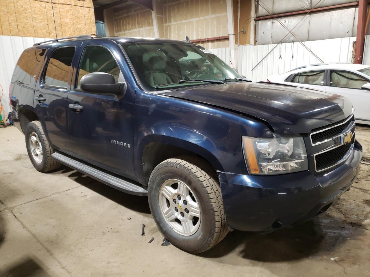 Photo 3 VIN: 1GNFK13067J119608 - CHEVROLET TAHOE 