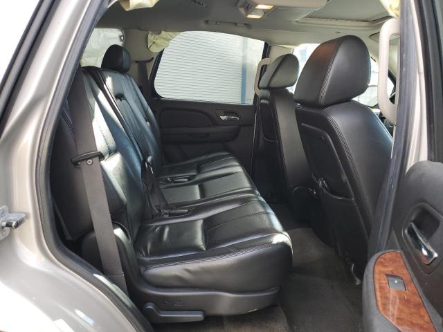 Photo 10 VIN: 1GNFK13067R104883 - CHEVROLET TAHOE 