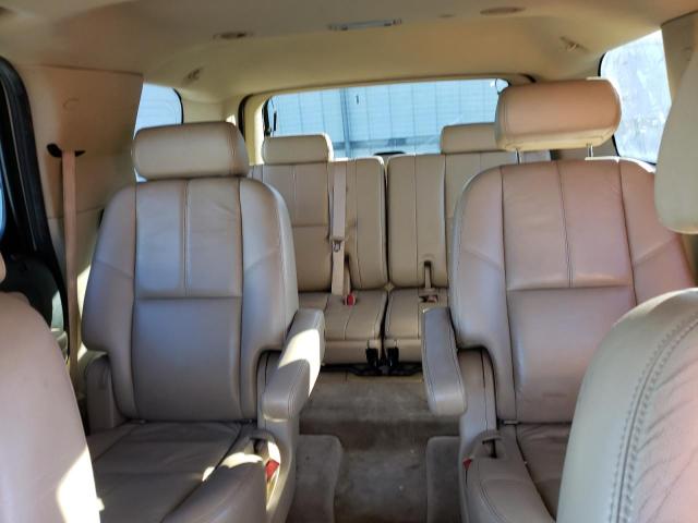 Photo 9 VIN: 1GNFK13067R305621 - CHEVROLET TAHOE 