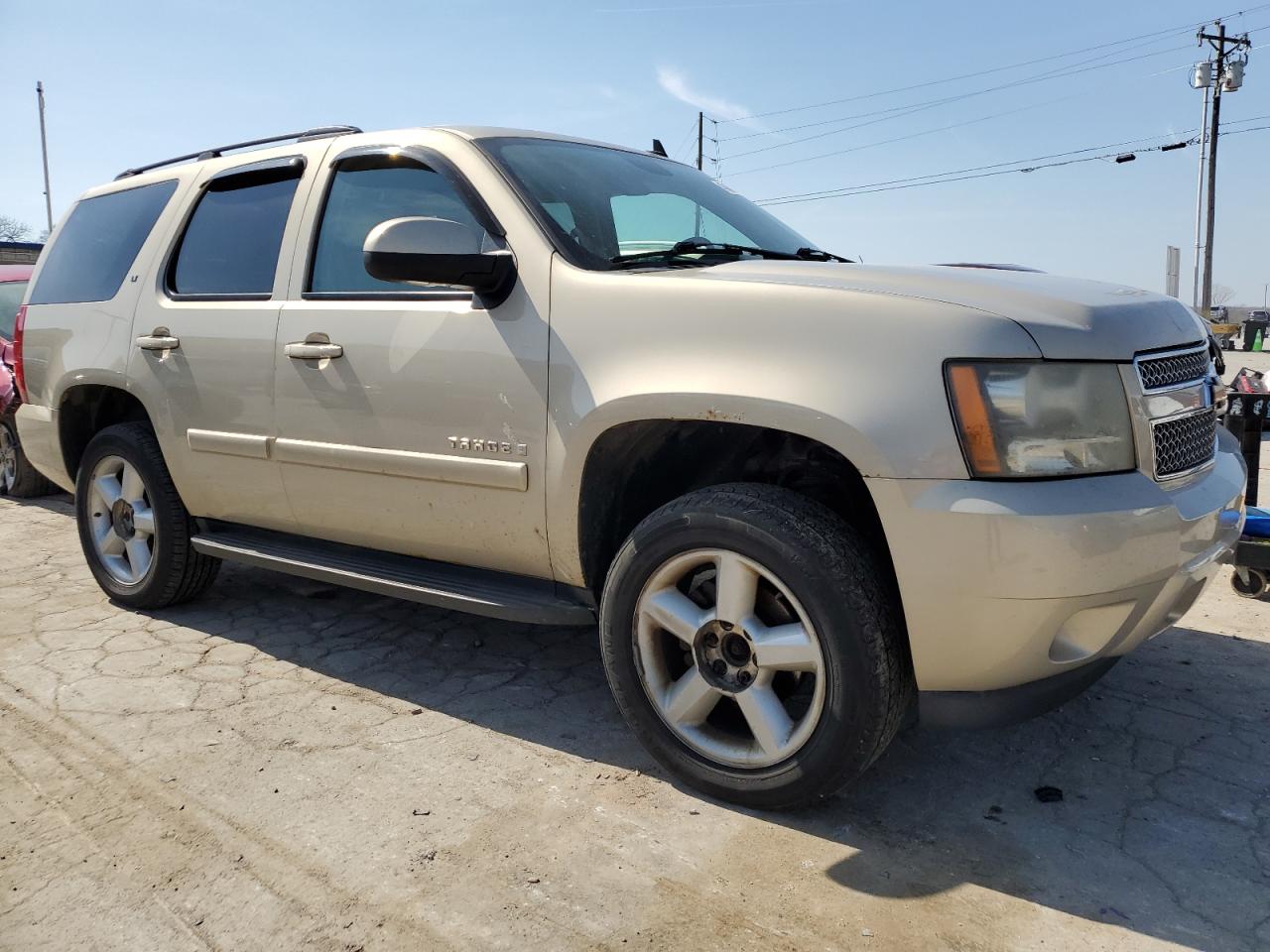 Photo 3 VIN: 1GNFK13068J111610 - CHEVROLET TAHOE 